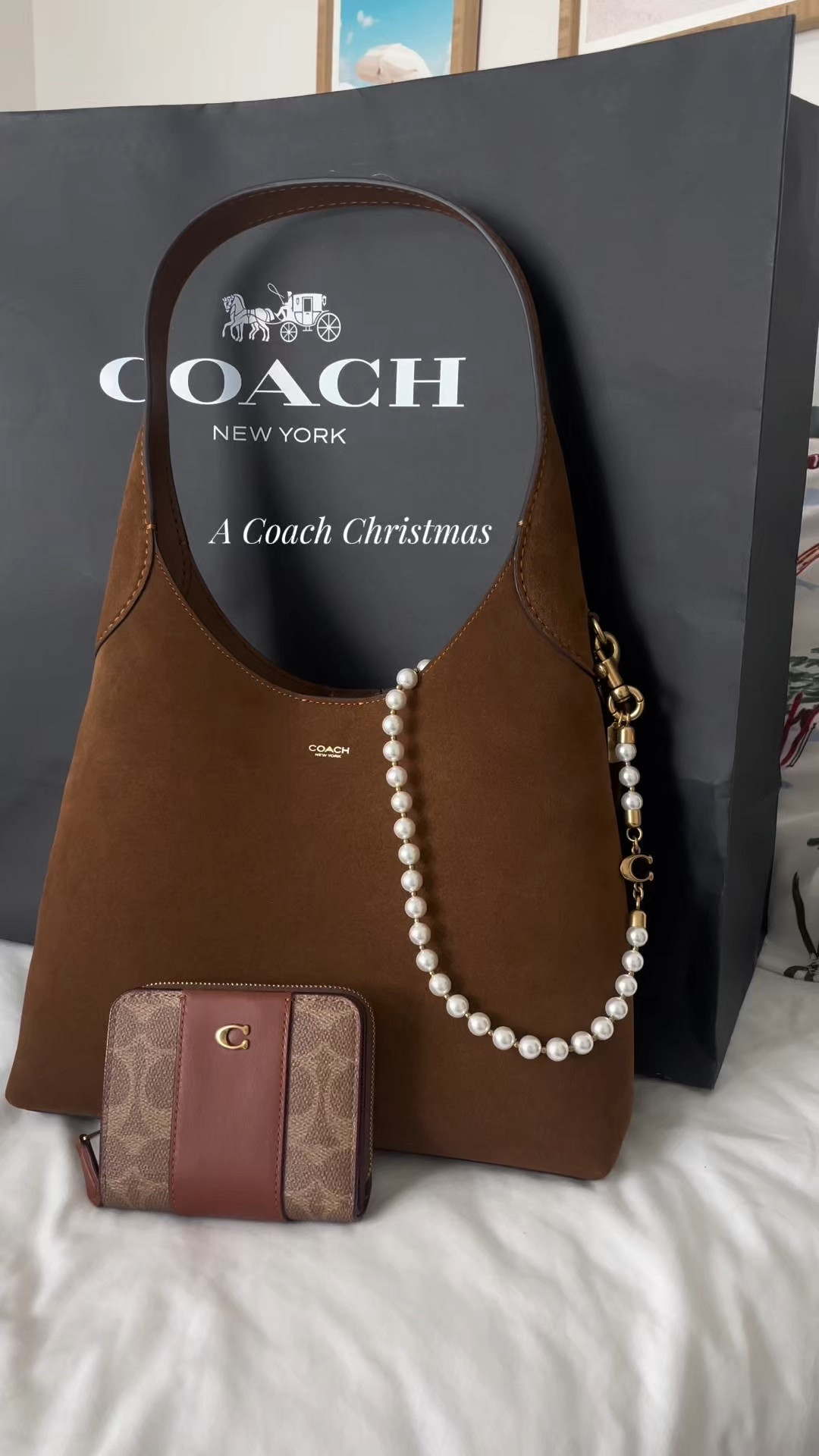 I’m in love with my new coach bag🤎👜 

#LTKgrwm #LTKdayinmylife #LTKHoliday