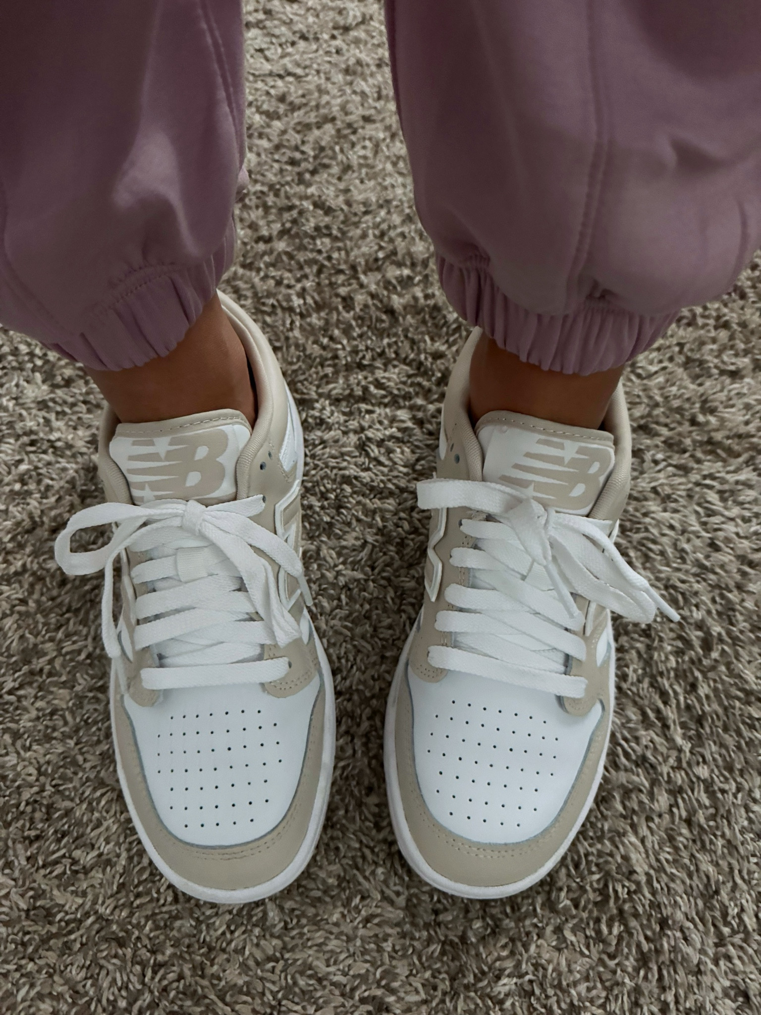 New Balance Sneaker. 

Size: kids 6 or women’s 7.5.

#LTKActive #LTKStyleTip #LTKSaleAlert