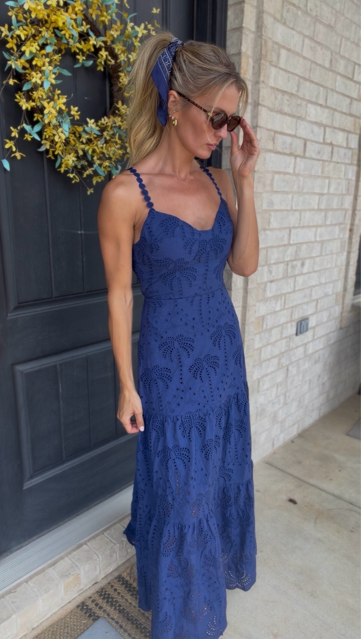 The ponytail and the blue 🫶🏻
Great summer dress. Great fit 💃🏼

Use Code: brooke_12 (12% off sitewide)

Size: XS

@Commense

#LTKootd #LTKgrwm #LTKmomlife