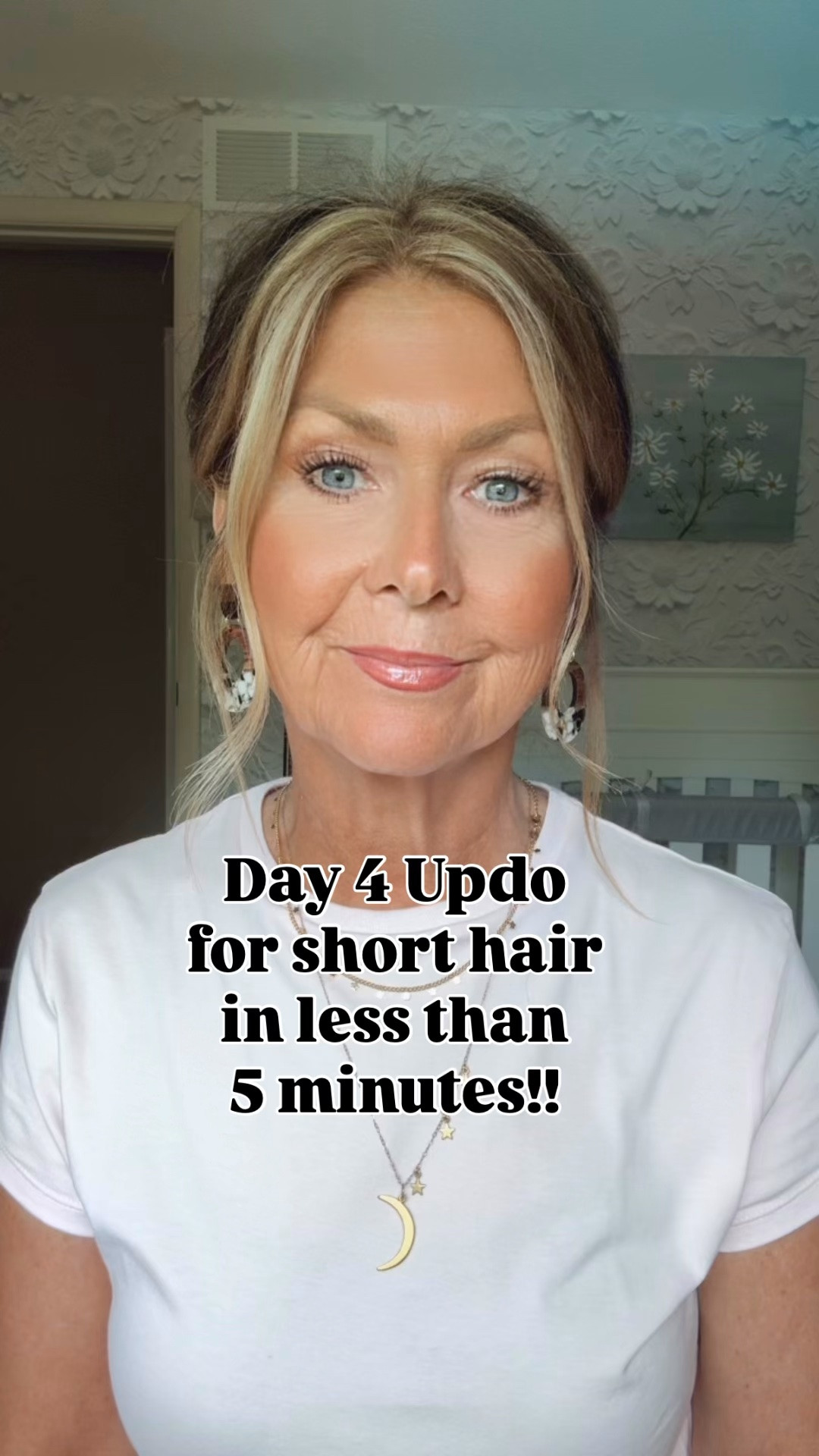 🤷‍♀️Whoever said short hair girls can’t have updos???
They were wrong!
👩‍🦳I typically wash my hair twice a week. I don’t use heat except when I wash and style.
⭐️Quick updos like this are my game-changers!