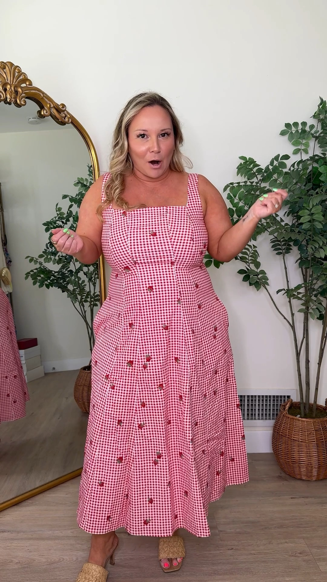 Last day to use code AFLTK for 25% off @abercrombie !! 
The cutest gingham strawberry print dress! Perfect for spring and summer! Size LARGE PETITE 

Spring dress, travel style, resort wear, summer dress, spring style, spring outfit, midsize style, petite style, spring trends, Easter outfit

#LTKPetite #LTKMidsize #LTKSpringSale