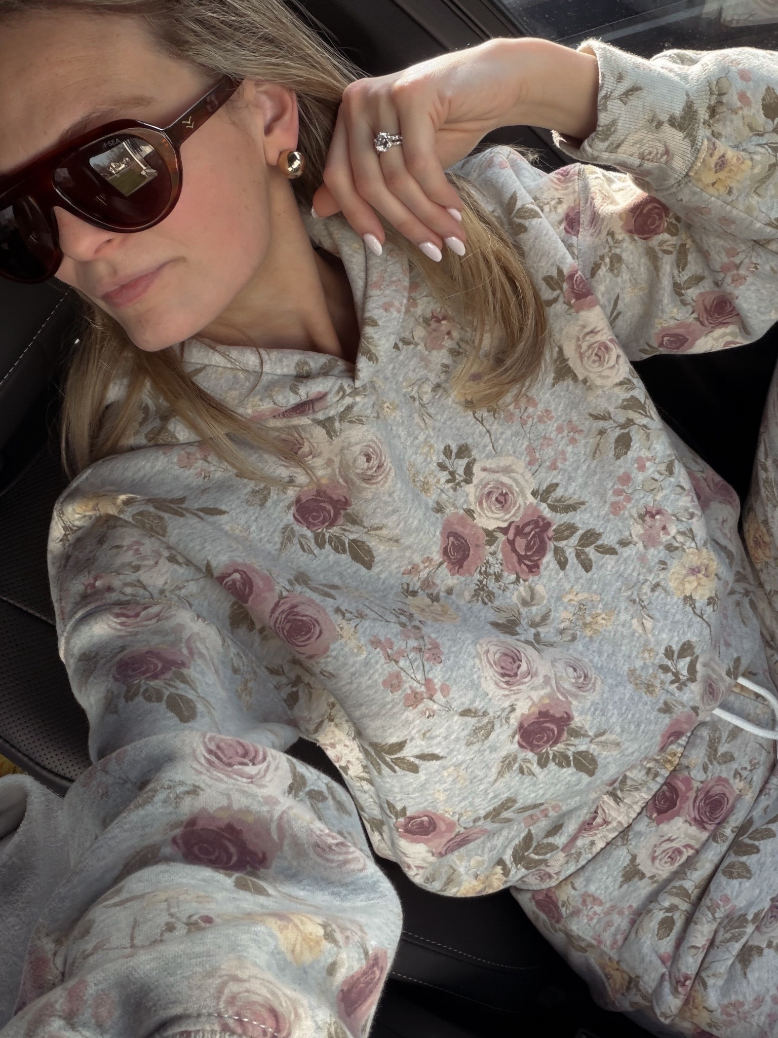 I love a comfy sweat set! Makes me feel put together for the early mornings/ school drop off! Currently on sale! 

#LTKmomlife