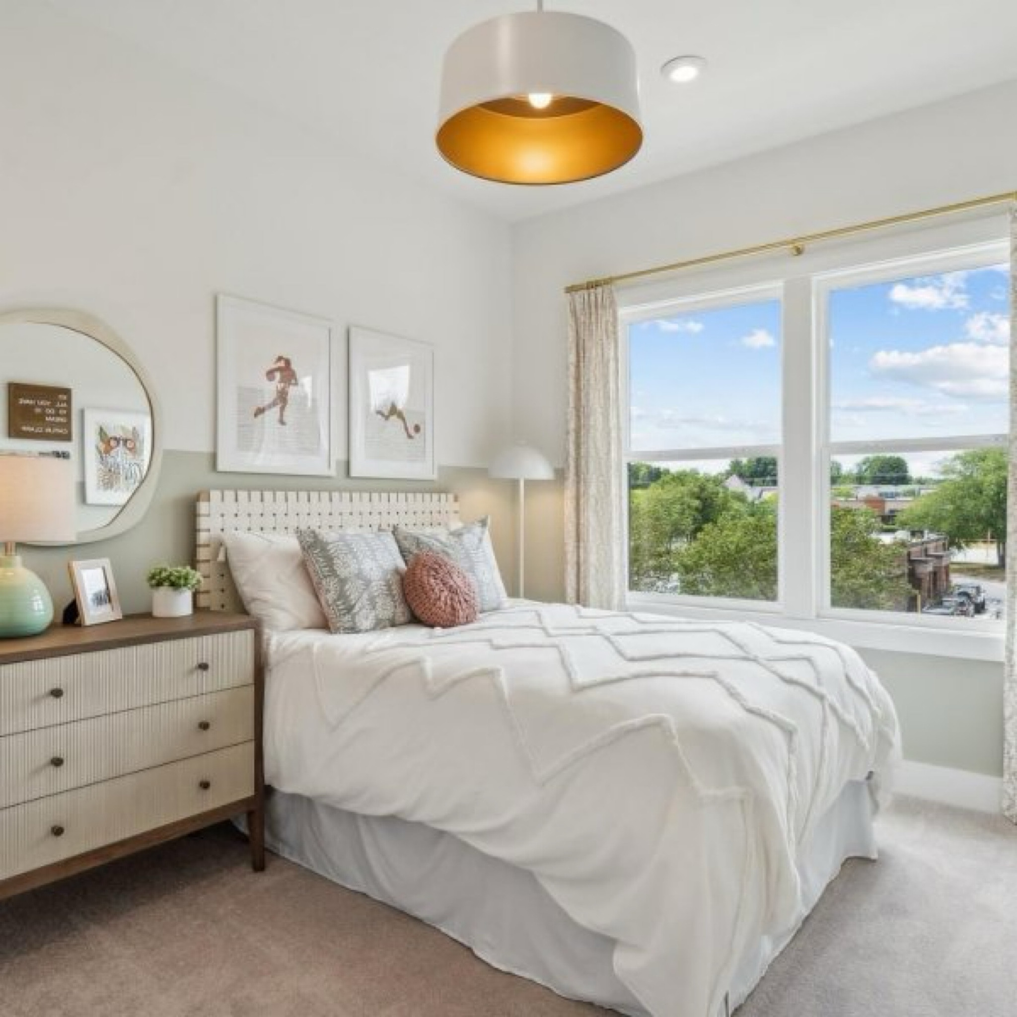 bedroom
#bedroom #bedroominspo #bedroomdecor #home #homeinspo #homeaccents #trending

#LTKStyleTip #LTKHome #LTKSaleAlert