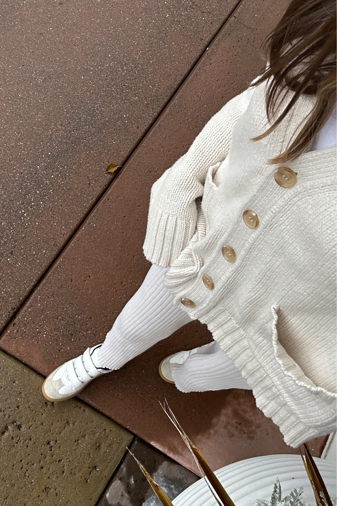 A lounge-forward spring outfit in ribbed pants (so good) and my favorite Jenni Kayne cardigan (TYLER15 saves). It runs large/oversized. Wearing a size down (xxs). 

#LTKstyletip #LTKFind #LTKSeasonal