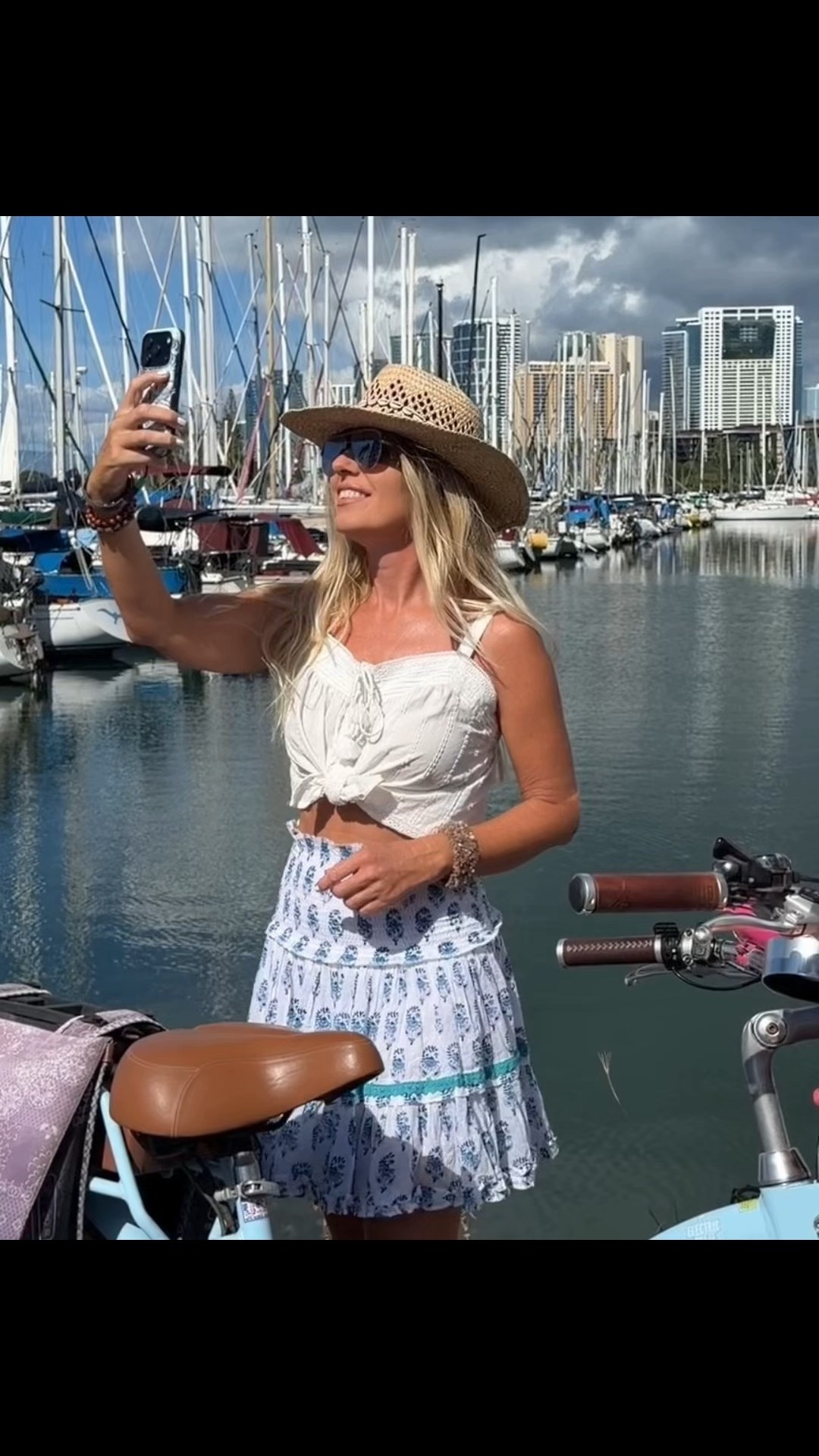 Always matching my phone case with my outfit and with the surroundings of course 💙 Use BLONDEBEACHVIBES30 for 30% off on Casely ! Use MONICABLONDEBEACHSC15 for 15% on Salty Crush 

#LTKHoliday #LTKActive #LTKU