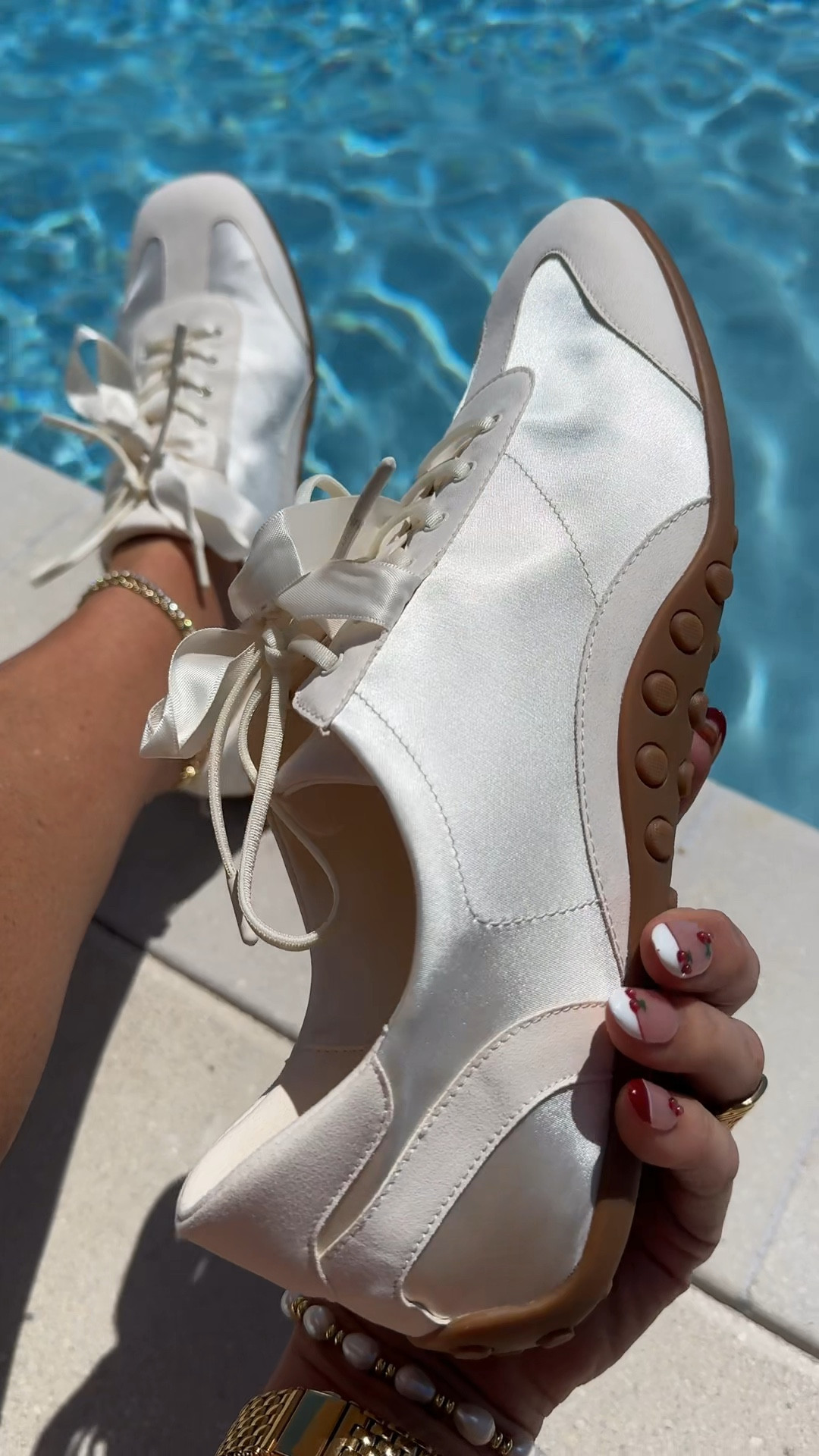 VIVAIA bubble sole Sneakerina! #vivaia #vivaiashoes #balletflats #sneakerina 

#LTKOver40 #LTKTravel #LTKMothersDay