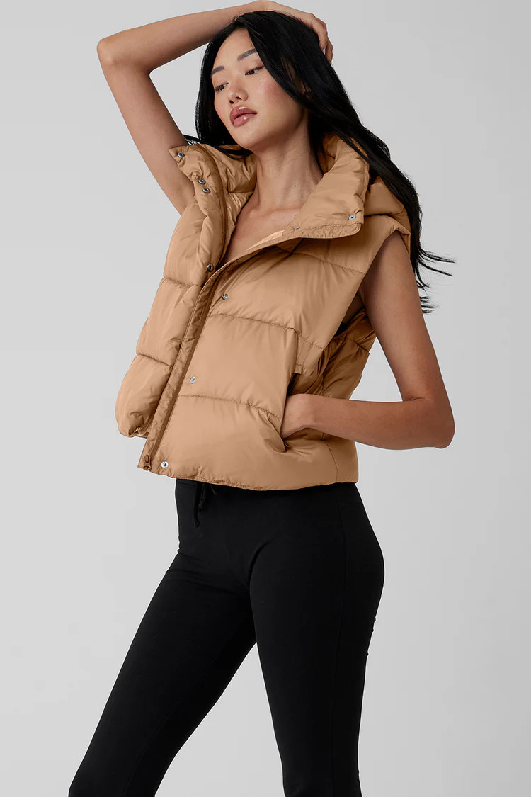 Gold Rush Puffer Vest | Alo Yoga (US)