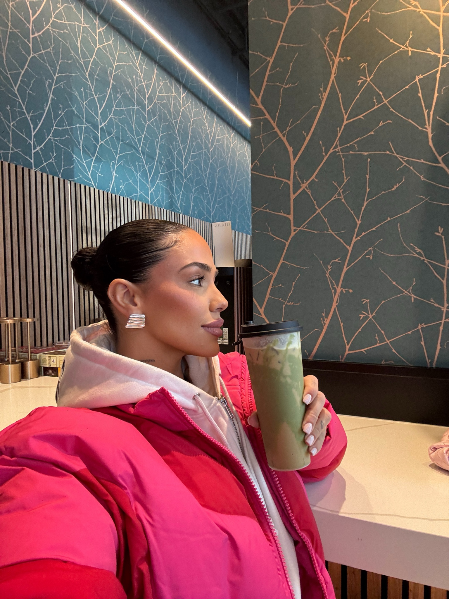 Coffee date? ✨