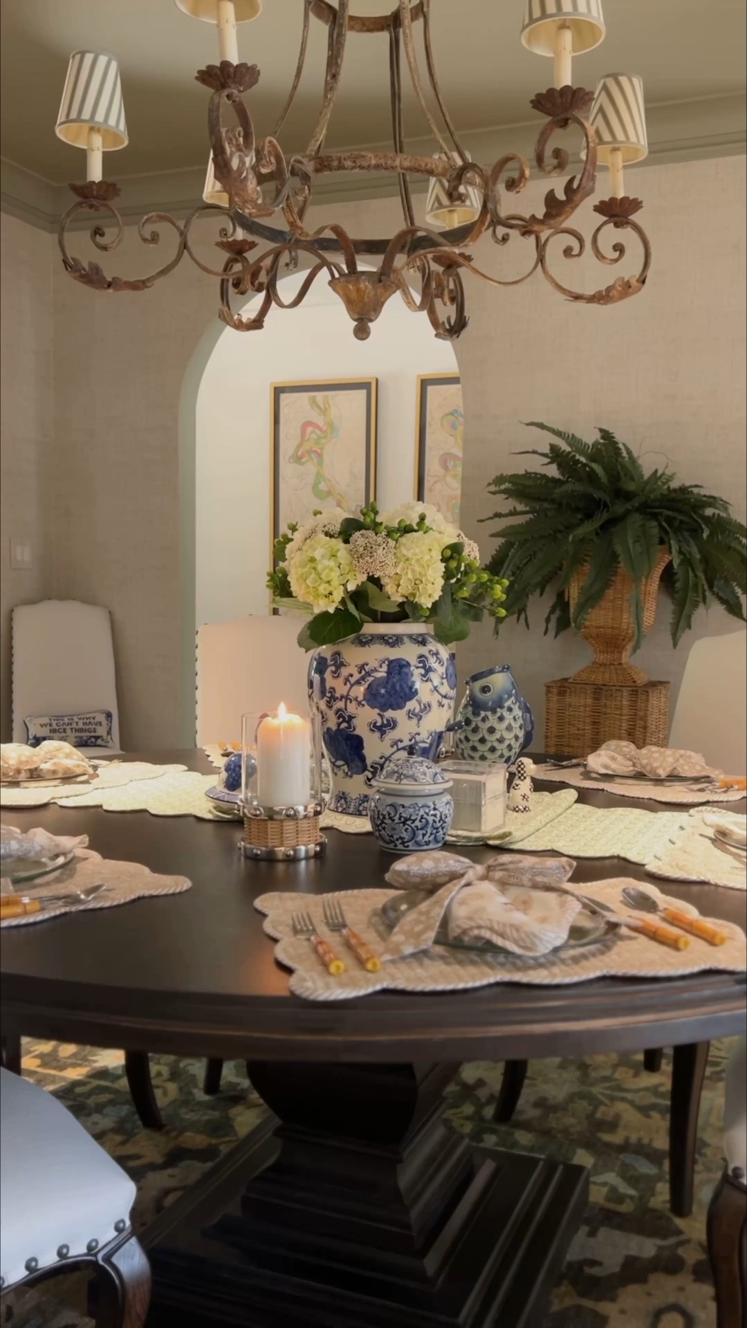 Setting the table is my favorite part of hosting, especially with personalized, 100% cotton, washable accents -

The bow napkin rings are seriously the cutest and can also be put around the neck of a wine bottle to place on the table. Love!

@markandgraham