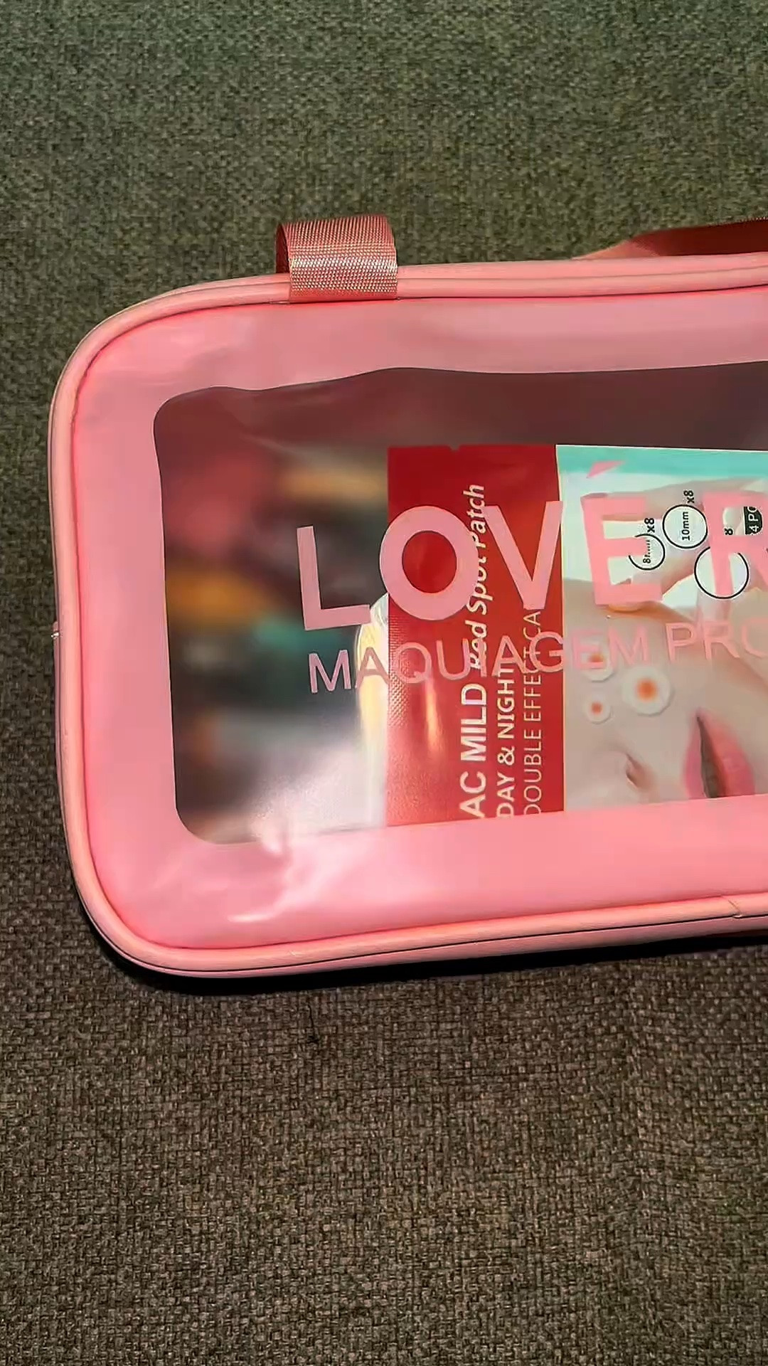 Recebi esse kit completo da @loveraincosmeticos na @beautyshowoficial 💖✨ 

Amei conhecer a marca e a estética dos produtos! 
• Qual mais chamou sua atenção? 👇 

#loverain #kitdemaquiagem #maquiagem #dicademaquiagem #beautyshow

#LTKbrasil #LTKbeleza #LTKviagem