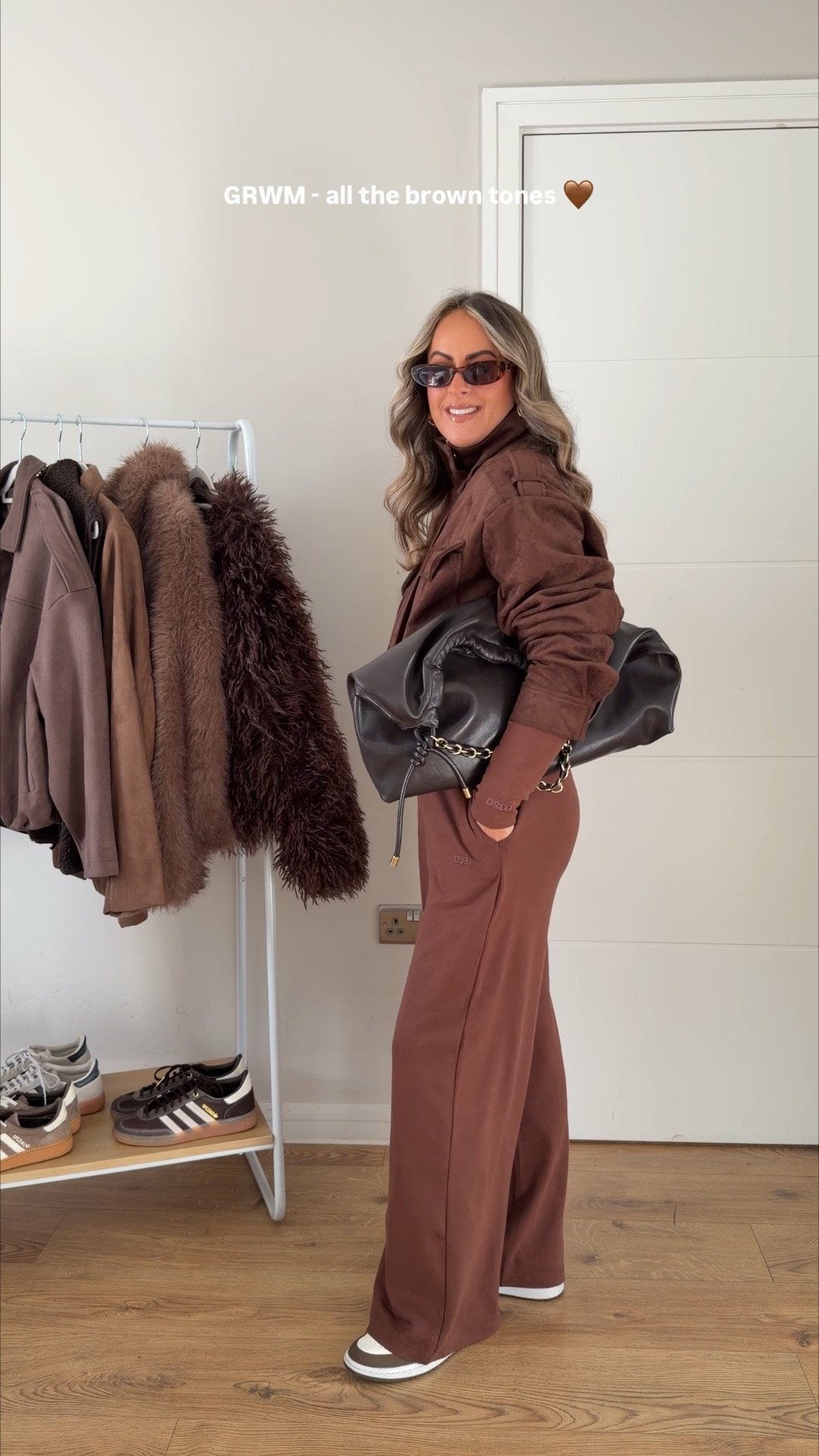 GRWM: all the brown tones 🤎
Use my code SARAHROBERTS for extra money off!

I’m a uk size 10, 5ft4 and I’m wearing the following sizes;
Joggers - size small
Top - size medium
Jacket - size 12

Easy outfit, everyday outfit, joggers styling, brown tones, suede jacket

#LTKuk #LTKspring #LTKstyletip