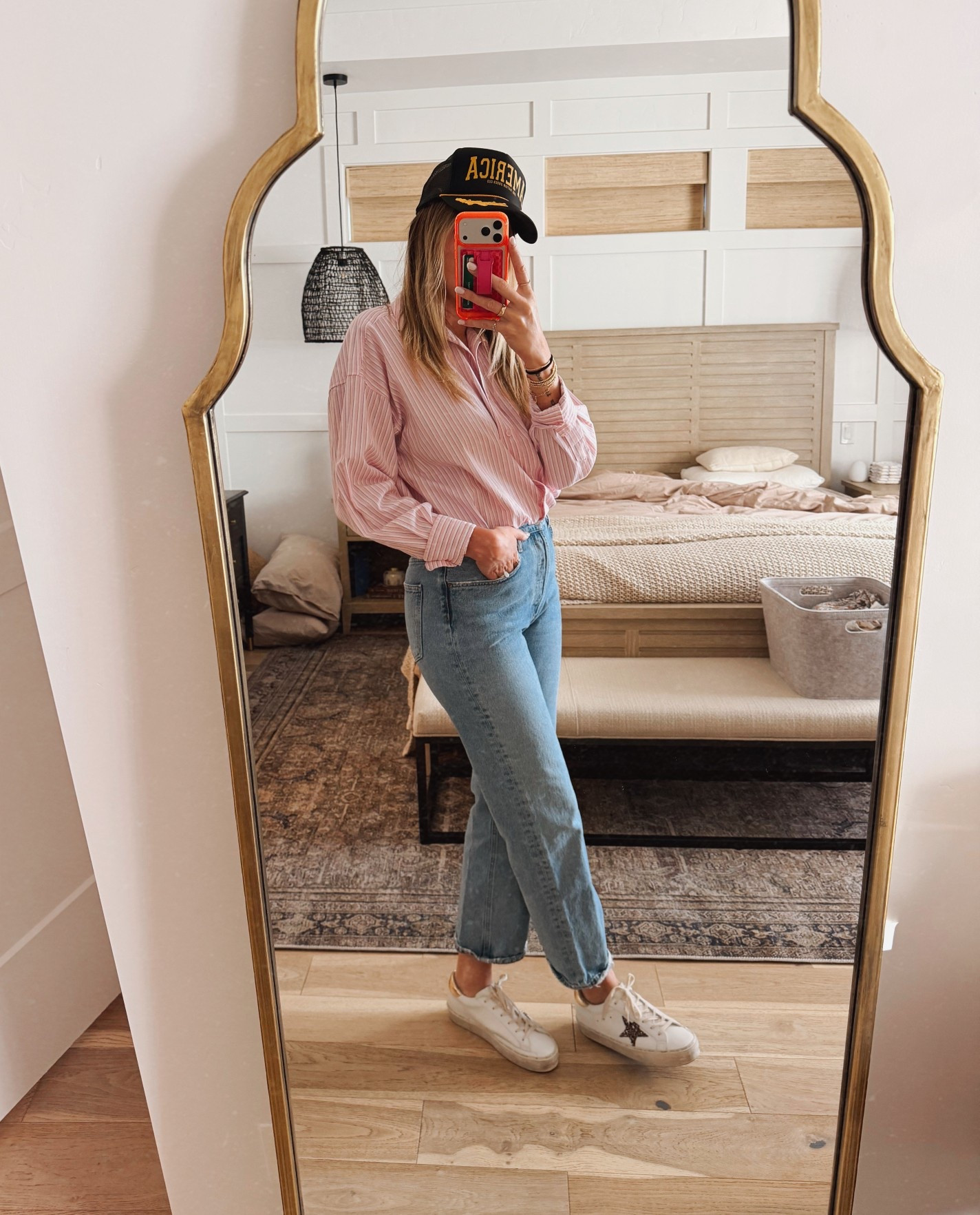4 months postpartum and ready to post some outfits again! ☺️ Loving that this top is cropped at the perfect length and scrunched at the waist so it gives a "tucked in" look. Plus it's on sale! 🤩 Happy shopping! 💕

#LTKSaleAlert #LTKgrwm #LTKootd