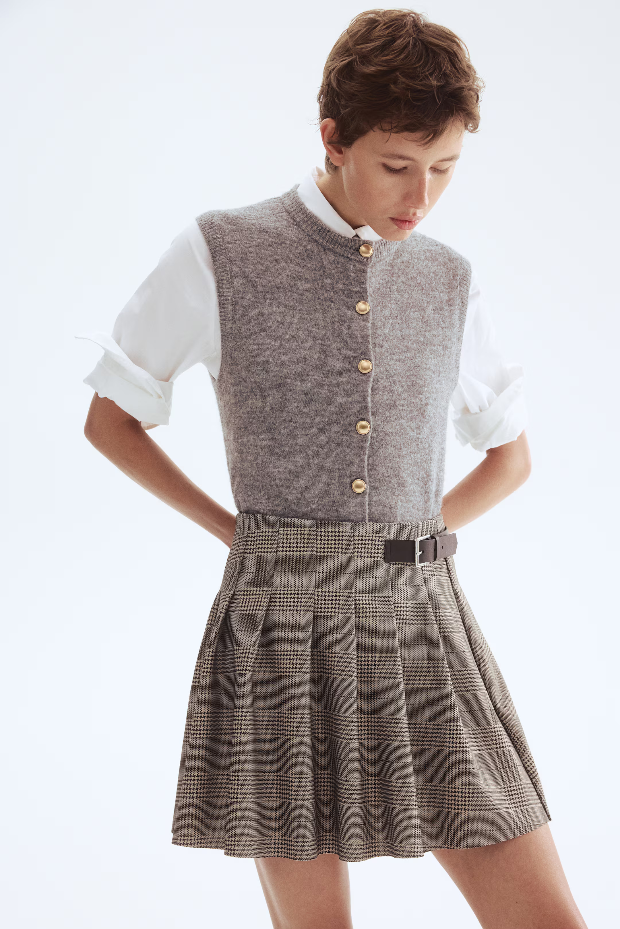 Pleated mini skirt - Dark brown/Checked - Ladies | H&M GB | H&M (UK, MY, IN, SG, PH, TW, HK)