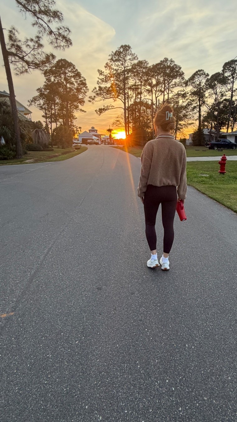 Sunday sunset walk with my girl! 💛

#LTKdayinmylife #LTKfitnessgoals #LTKgrwm