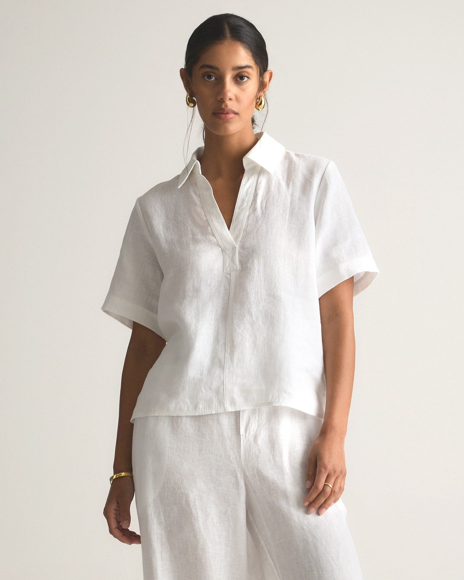 Quince | Women's 100% Linen Short Sleeve Popover Top in Black, Size XS | Quince