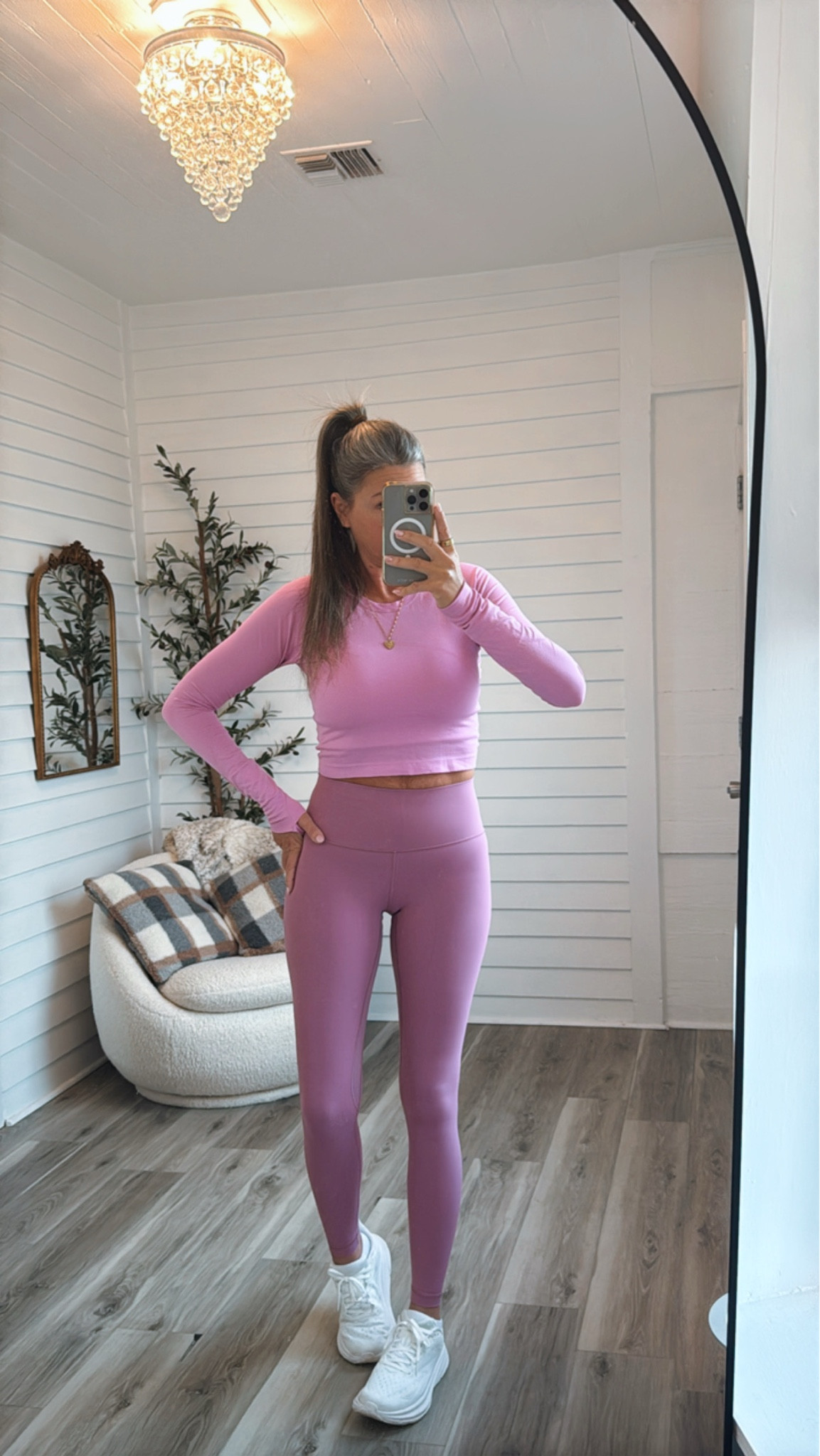 Top size 8
Leggings size 6
Hokas run TTS

#LTKFitness #LTKShoeCrush #LTKActive