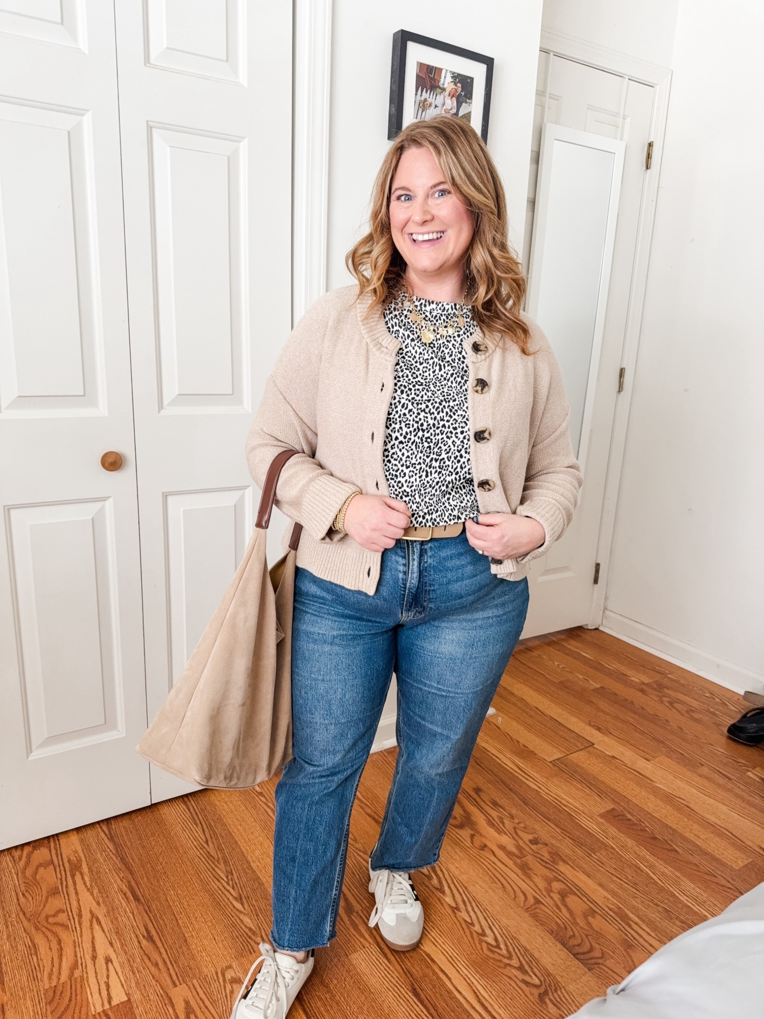 Casual but cute outfit idea - what I’d wear to go into my son’s classroom! Wearing a large in the tee and cardigan and a 33 short in the jeans 

#LTKMidsize #LTKmomlife #LTKStyleTip
