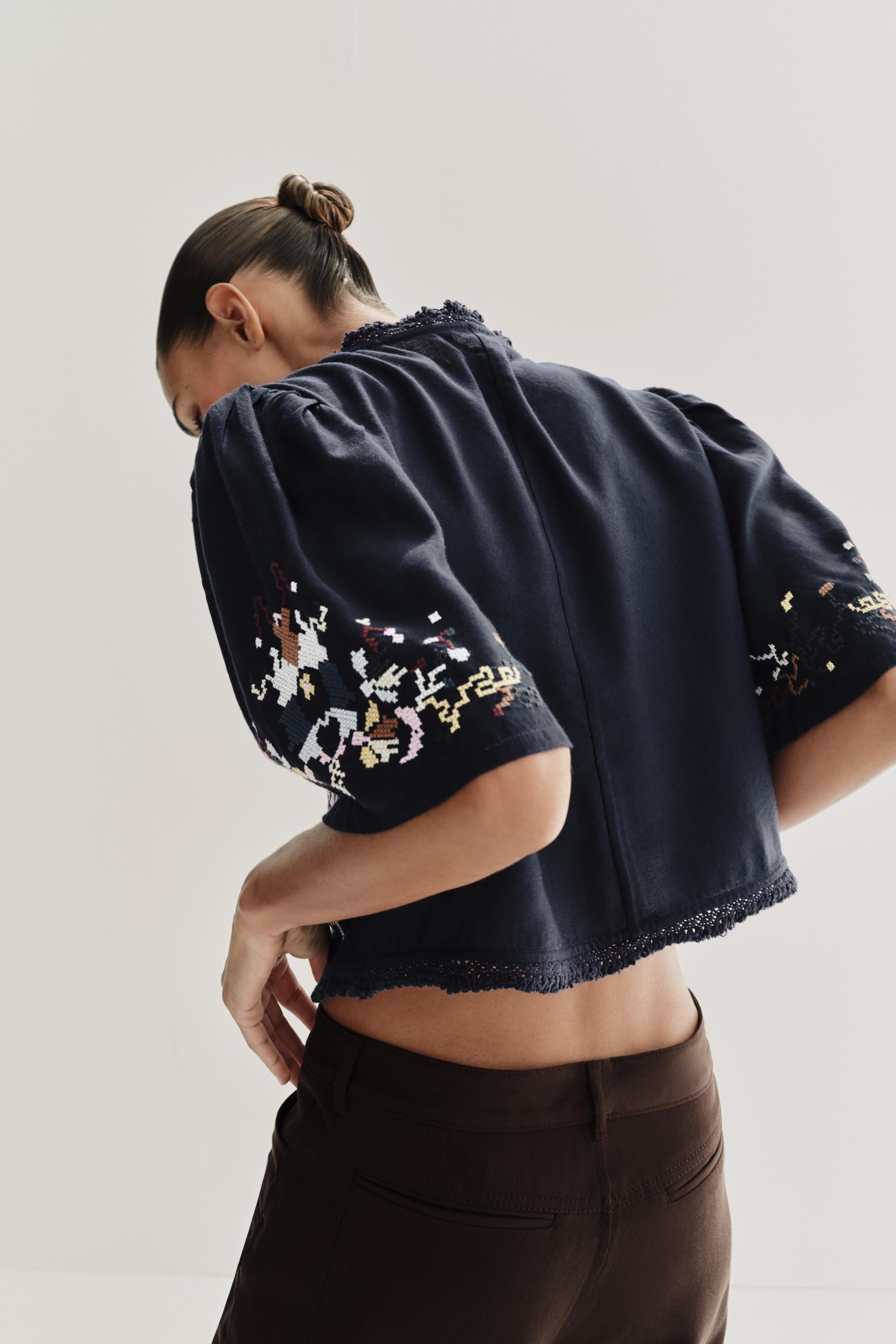 FLORAL EMBROIDERED CROP TOP | Zara UK
