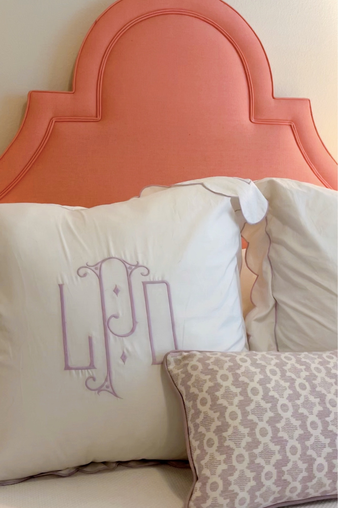 Finally finished decorating my apartment :: here are all of my favorite corners !! 🩷