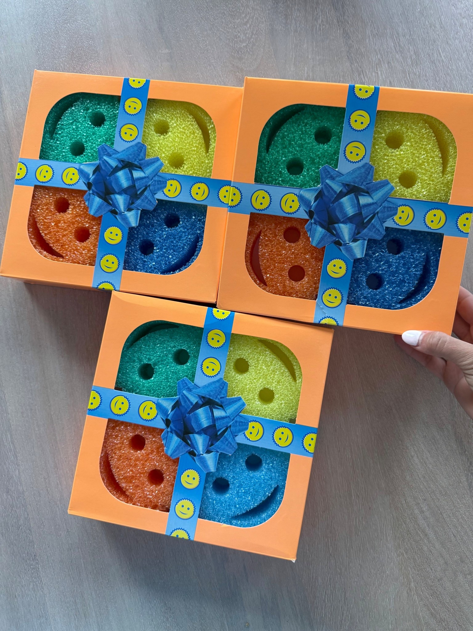 Yes!! We love Scrub Daddy sponges!!! And these gift packs are on deal today, you get this entire 3 pack boxes (4 sponges per box)!! These will be great (and useful!) for holiday gifting 

@qvc #loveqvc #ad

Scrub Daddy
https://rstyle.me/+OiMNuPL5Vd6UrWPe_31Cfw
Scrub Mommy: https://rstyle.me/+zTxMWyZy58T50Iwiw9mE5w
