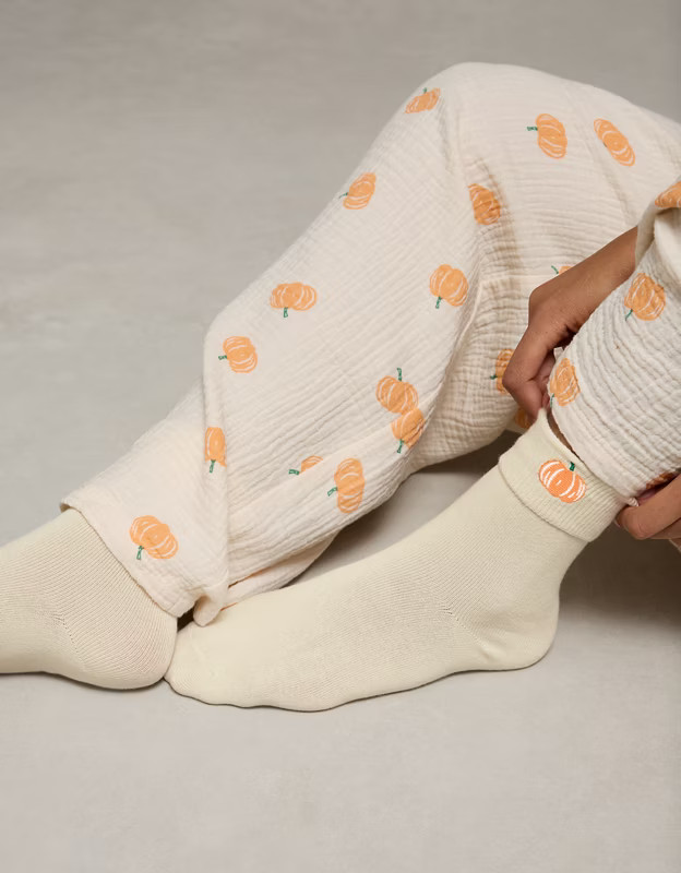 AE Foldover-Cuff Cropped Crew Socks | American Eagle Outfitters (US & CA)