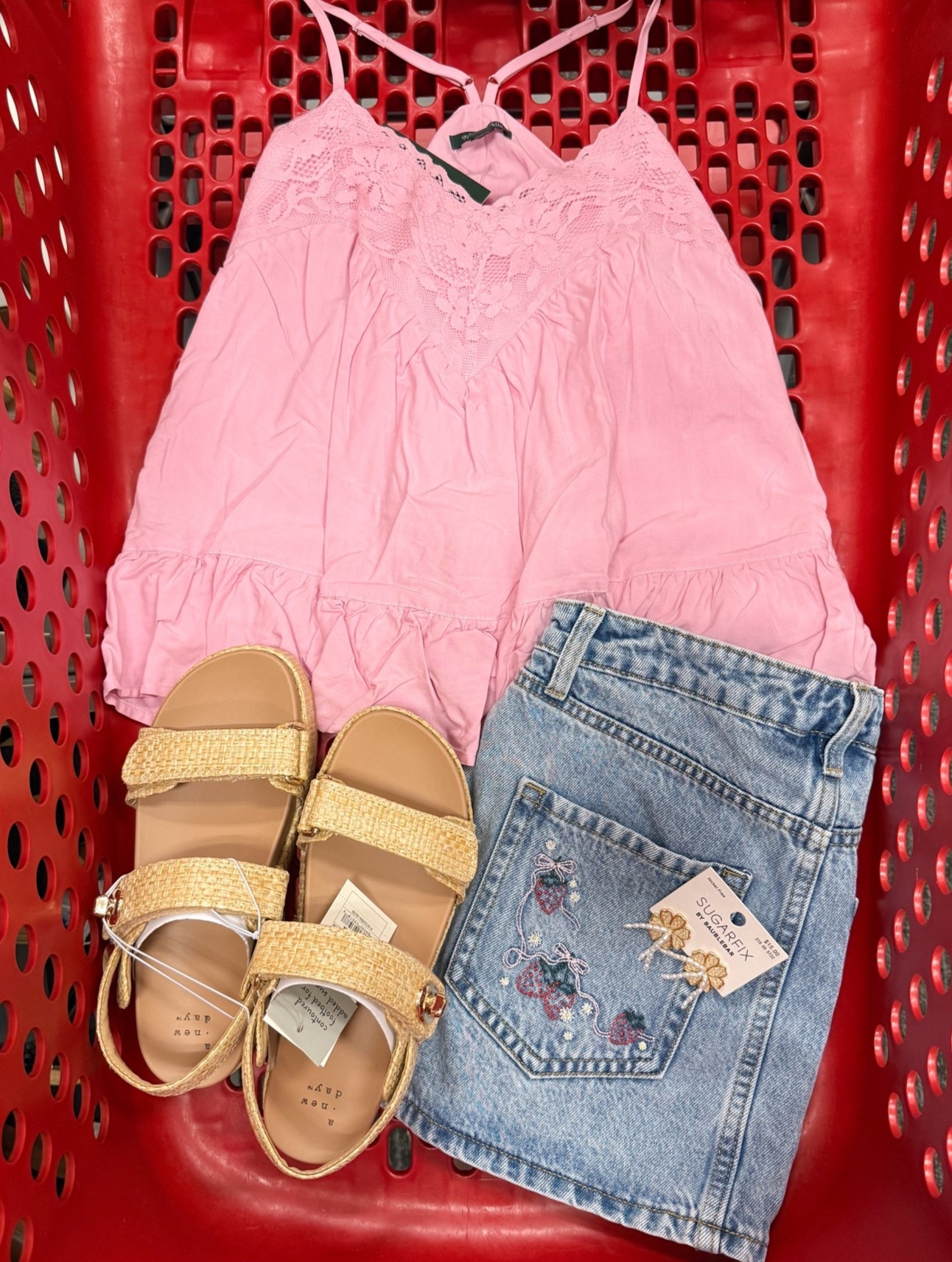Sunday cart views✨✨
•
•
This pink top from wild fable id one of my favorites! And how fun is this embroidered skirt?!
•
•
#target #targetfinds #targetstyle

#LTKootd #LTKgrwm #LTKSeasonal