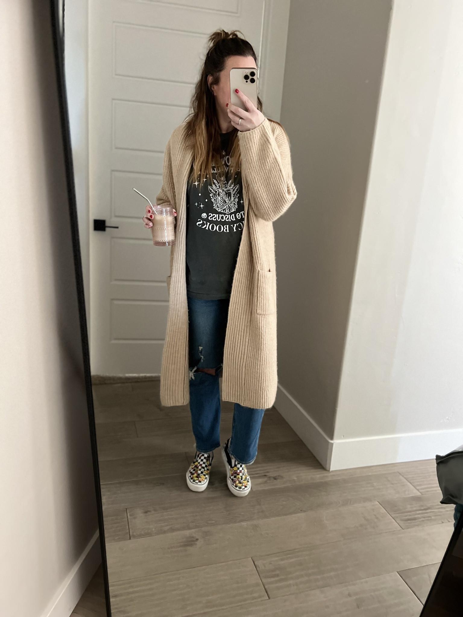 Loving this Abercrombie 90s relaxed denim but size up 1 size they run tight in the waist and stomach area if you’re curvy, have hips or a stomach  

#LTKMostLoved #LTKmidsize #LTKover40