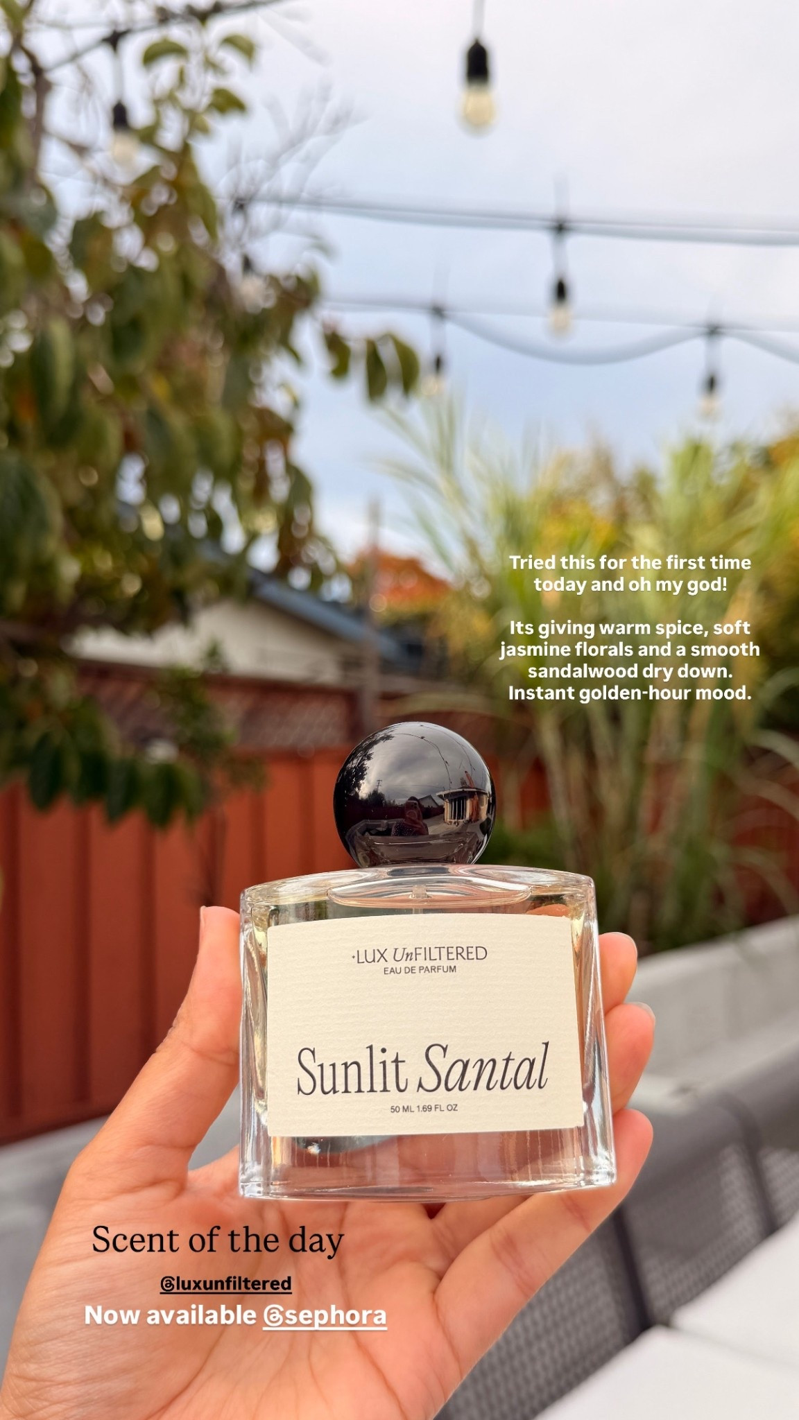 Spicy start → floral middle → woody finish.
Feels warm, creamy and so long-lasting. Perfect everyday cozy scent 🤍
@luxunfiltered #fragrance 

#LTKSaleAlert #LTKGiftGuide #LTKmorningroutine