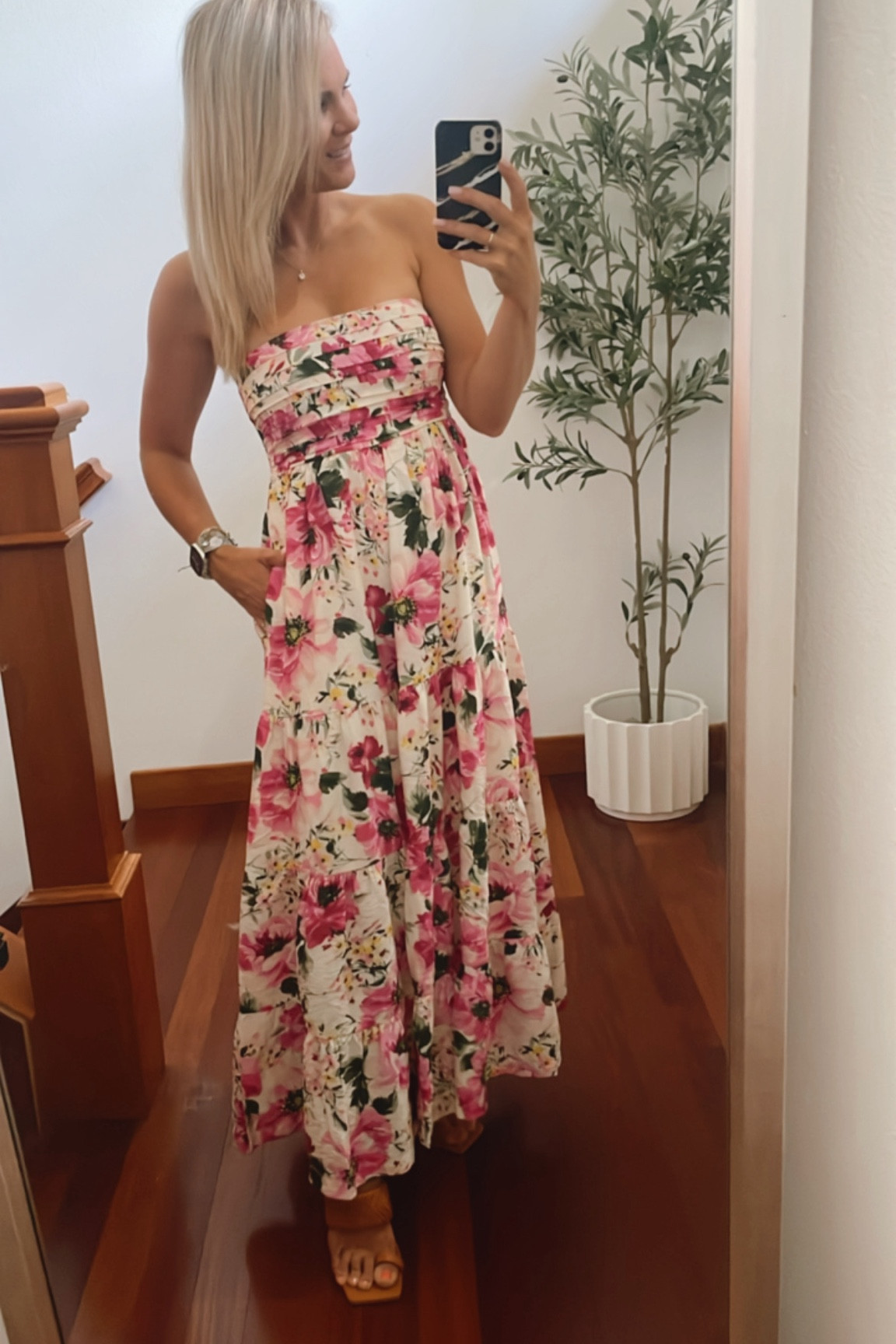 Abercrombie dress size small 

#LTKFindsUnder100 #LTKSaleAlert #LTKParties