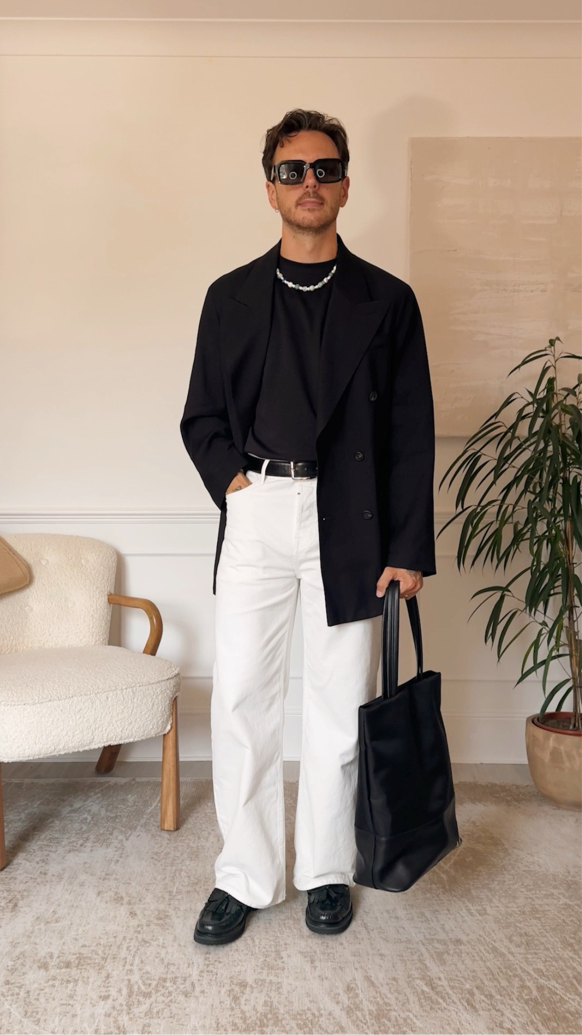 Classy menswear fashion style suit blazer wide fit jean black with monochrome details accessories cool street styling

#LTKmens #LTKeurope #LTKuk