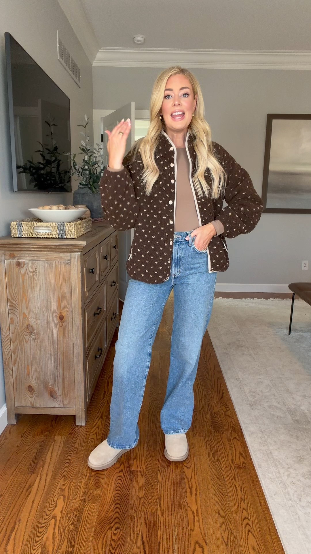 Wearing a small in the jacket & bodysuit and a 26 in the jeans - everything fits true to size

Casual outfit, jeans, jeans outfit, weekend outfit, cozy outfits, Sherpa fleece, Sherpa jacket, Amazon jacket, fleece jacket, Uggs outfit 

#LTKootd #LTKgrwm #LTKSeasonal