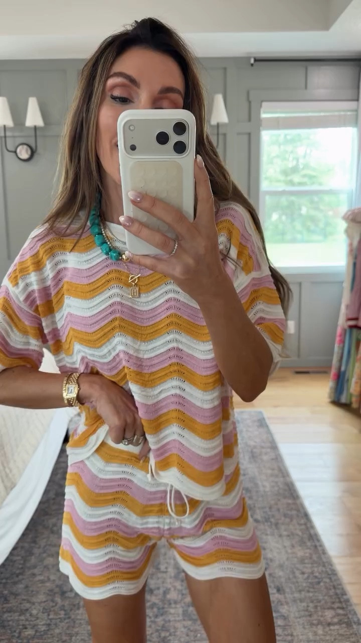 Sets are the perfect t solution for looking put together without even trying! 


#AffordableFashion #BudgetStyle #MomStyle #EverydayOutfits #CasualChic #EffortlessStyle #SpringOutfits #SummerStyle #OOTDInspo 