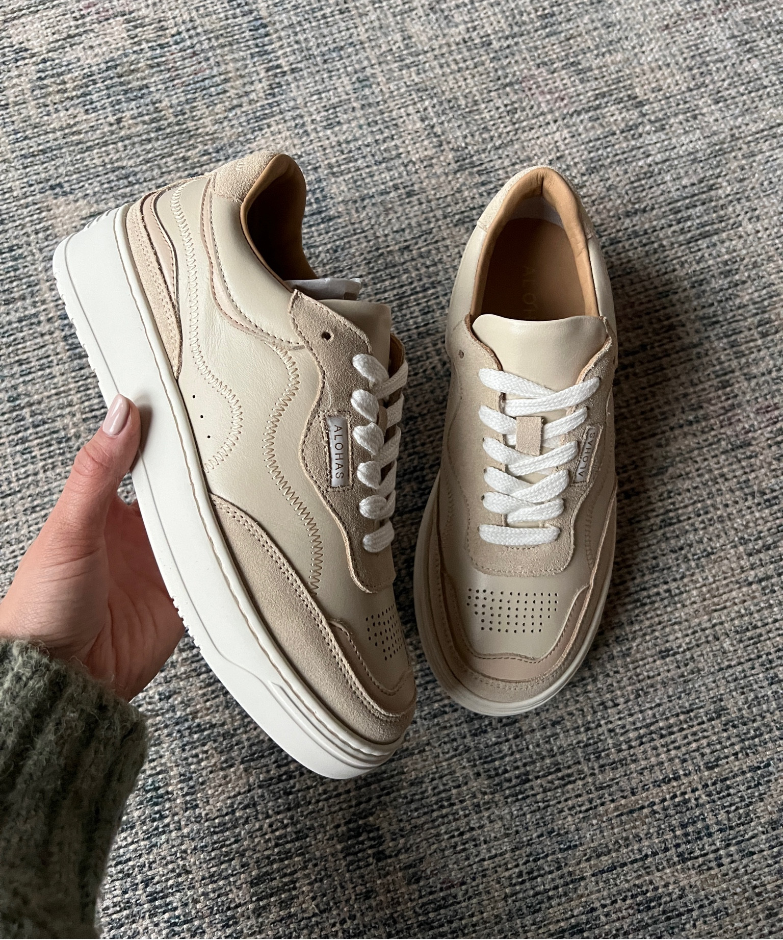 New Alohas Leather Sneakers in white & beige

#sneakers #casualoutfits #shoelove #alohasshoes

#LTKworkwear #LTKSeasonal #LTKshoecrush