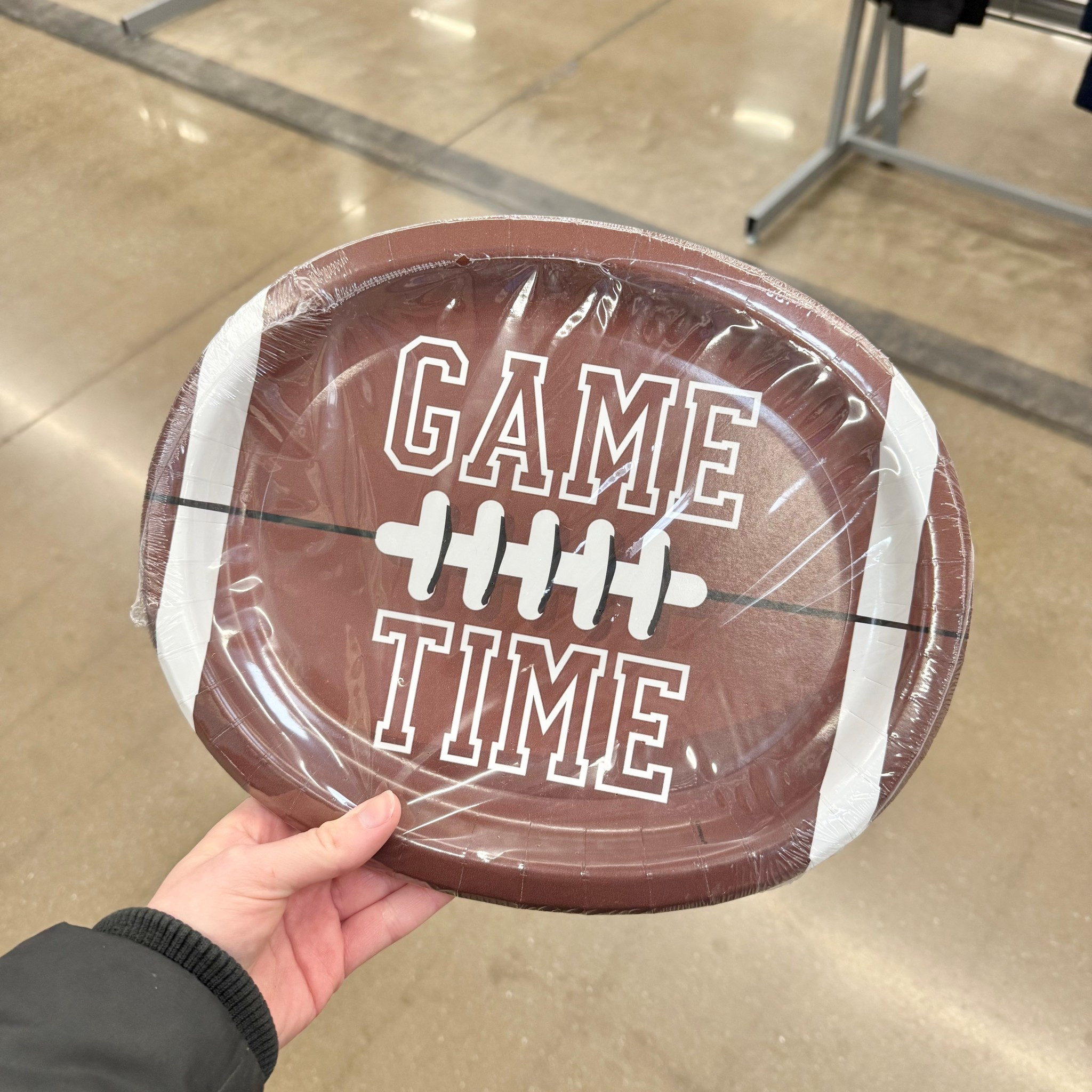 @walmart 
Way to Celebrate 
Football 12" Oval Plates, 8ct
$3.97

#LTKFindsUnder50 #LTKSeasonal #LTKHome