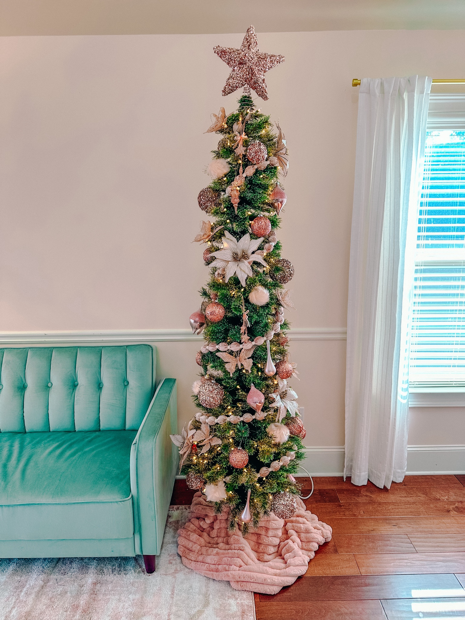 Pink sparkly Christmas tree 

#LTKHoliday #LTKhome #LTKSeasonal