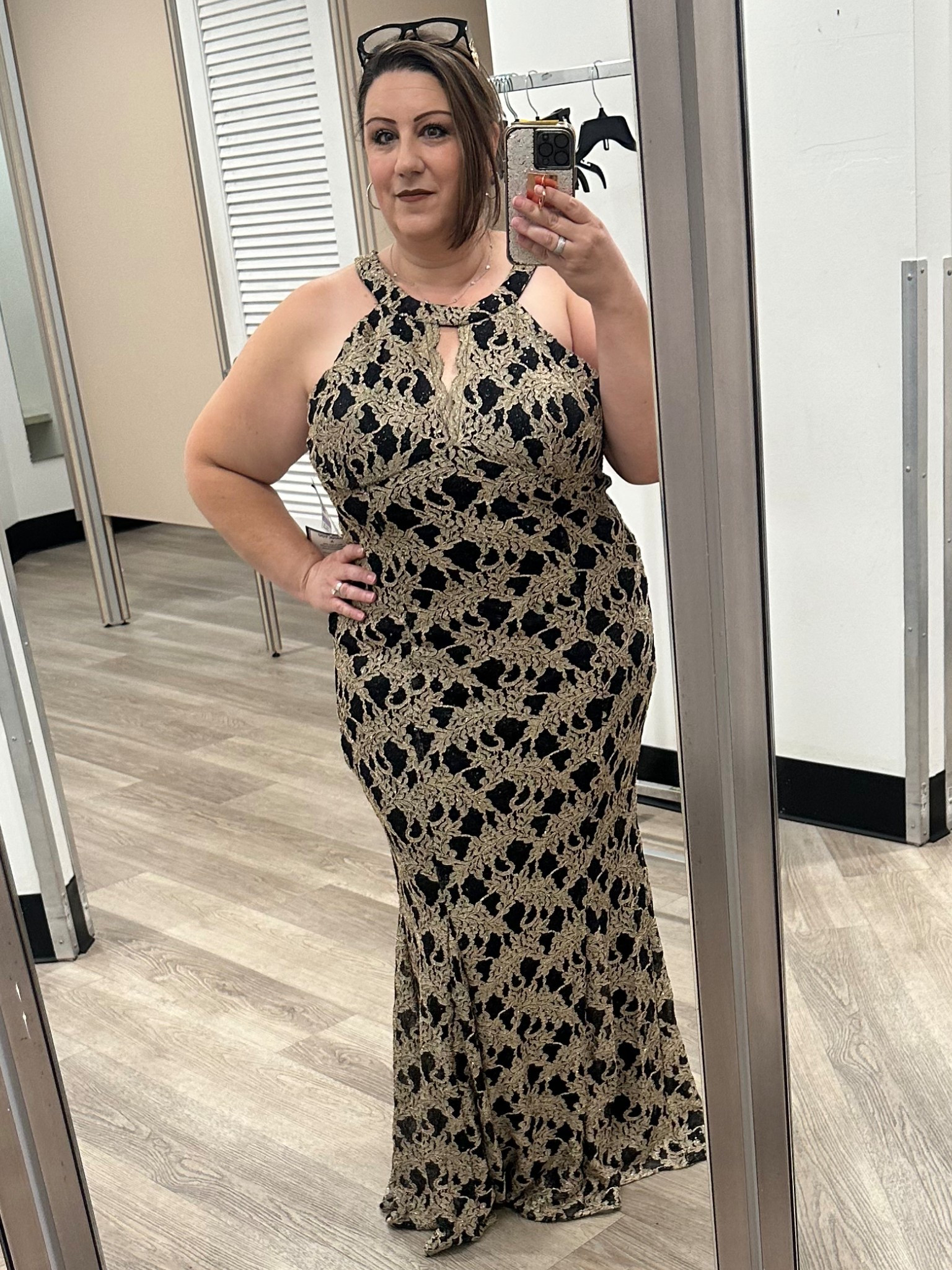 Who needs a glass slipper when you can look like an entire hourglass ⏳ 

This halter top neck paired with the mermaid style bottom is giving curves for daysssss. 

Cute formal long dress for the holiday season. This will low key have ya turning heads at your Christmas or New Years Eve party 🔥

Comes in sizes S through Plus! Tan true to size. I’m wearing an 18 & I’m 5’4.

Comment “Mermaid” for the 🔗 to shop or check my LTK @StylingCurves



#hourglassdress #hourglassfigure 
#plussizefashion #plussizestyle #christmasoutfit #holidayoutfit
#christmasoutfits #holidayoutfits #formaldress #longdress #formalplussize 
#goldandblackdress #lacedress #blackformal #christmasstyle #christmasfashion #holidaystyle #holidayfashion 

#LTKMidsize #LTKPlusSize #LTKHoliday