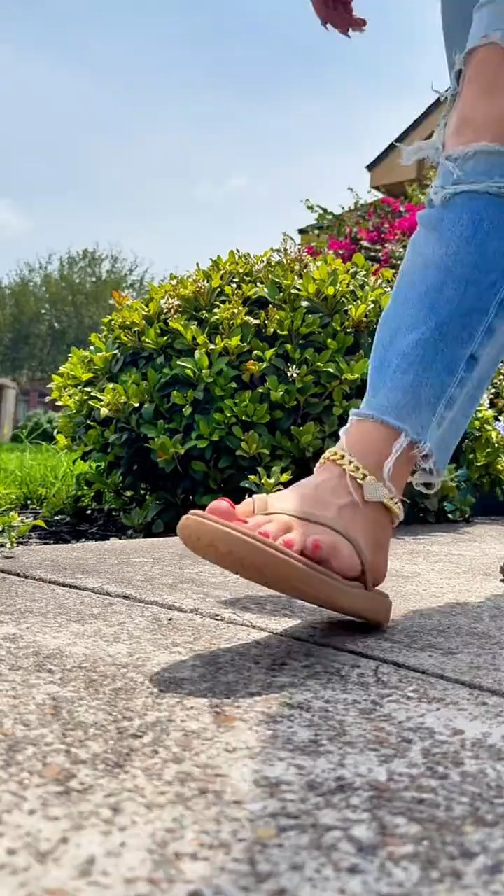 Hey Dude Maui Breeze Flip Flops are going fast! #heydude #heydudeflipflops #heydudesandals #heydudespring #ad  @HeyDude  

 #LTKHome #LTKSwim #LTKTravel
