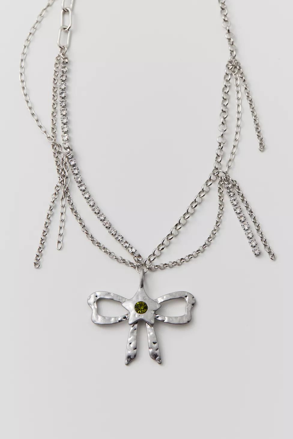 Josie Textured Bow Necklace | Urban Outfitters (US and RoW)