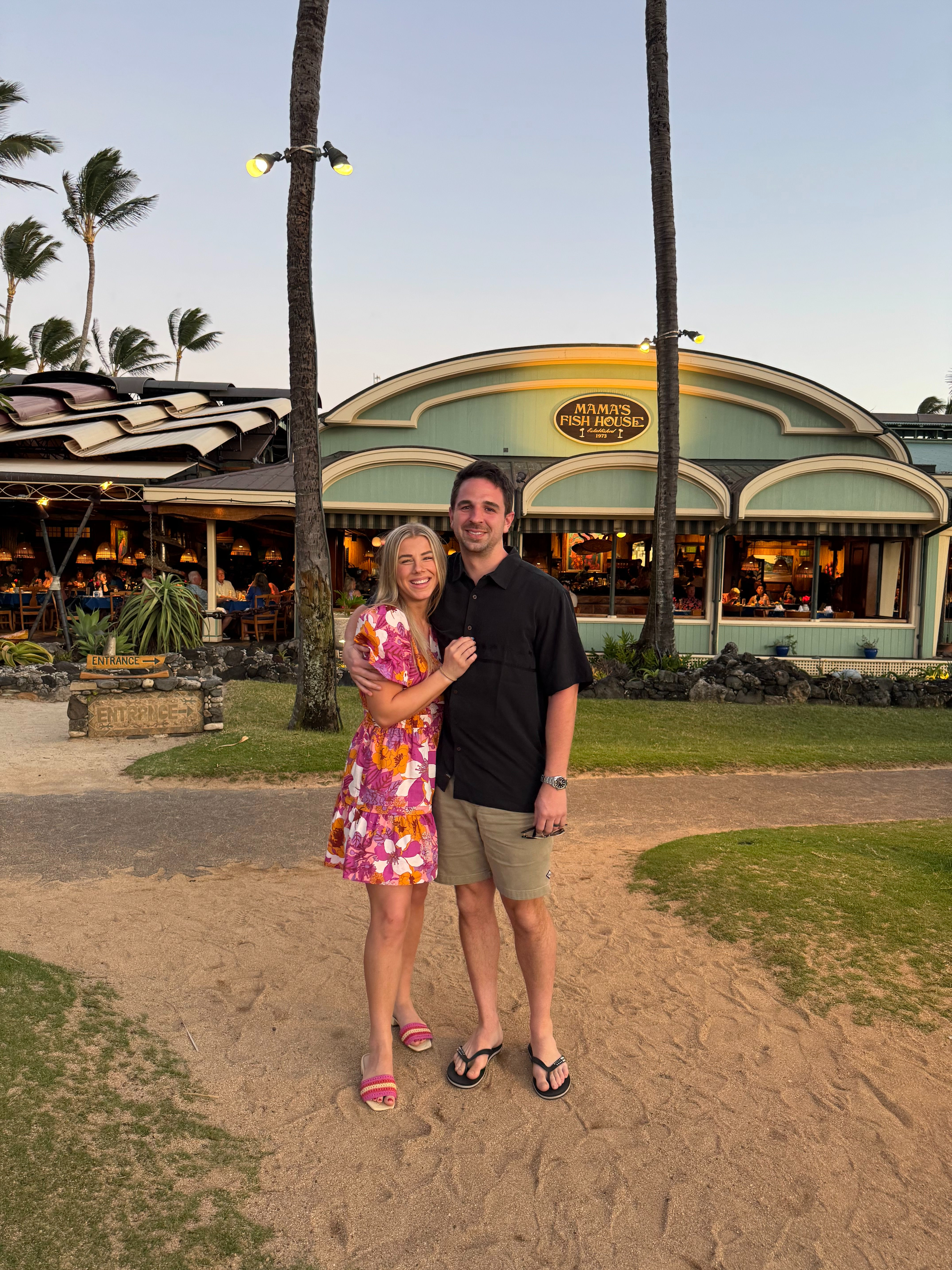 Pink dress date night outfit in Hawaii at Mama’s Fish House! 

 #LTKStyleTip