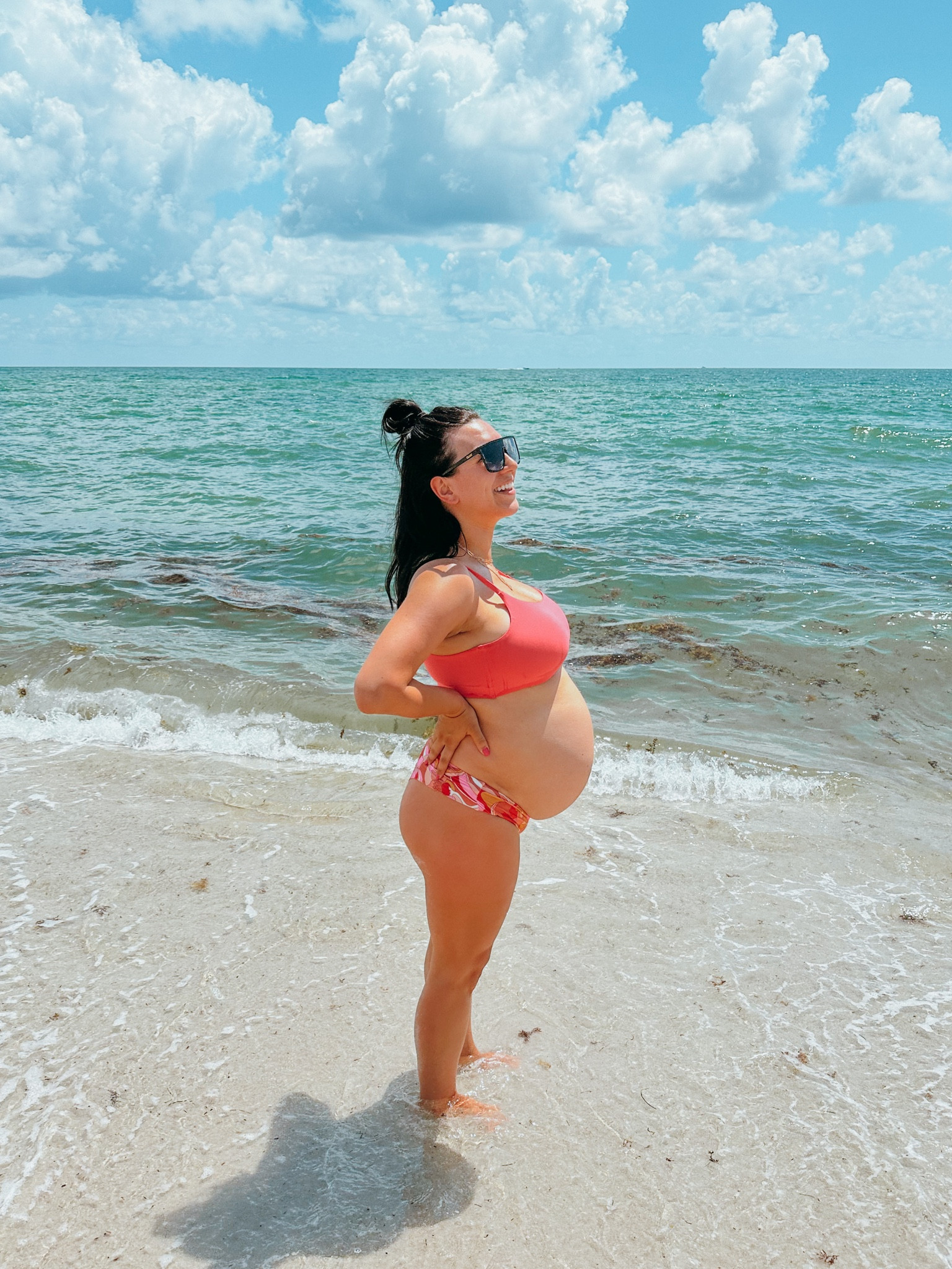 Bump friendly bikini! 

Oversized sunglasses
Third trimester
Athleta bikini


#LTKbump #LTKunder100 #LTKswim