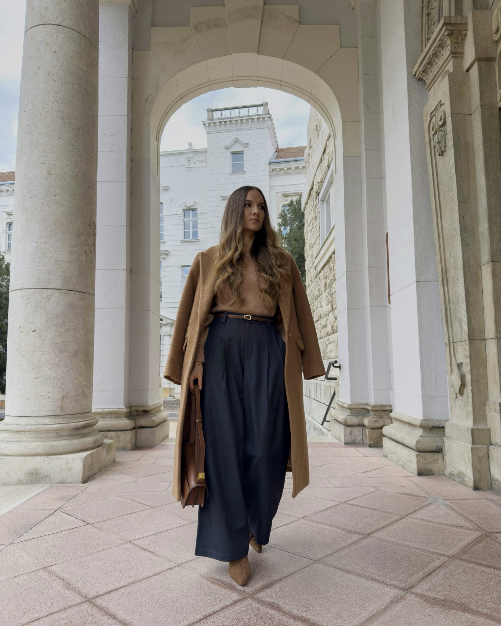 tomorrow’s workwear inspo? sorted 💫 

— cardi & trousers gifted by Petite Studio

wide leg trousers | office chic | elevated casual | neutral outfits | minimal style inspo | camel coat outfits 

#LTKShoeCrush #LTKWorkwear #LTKStyleTip