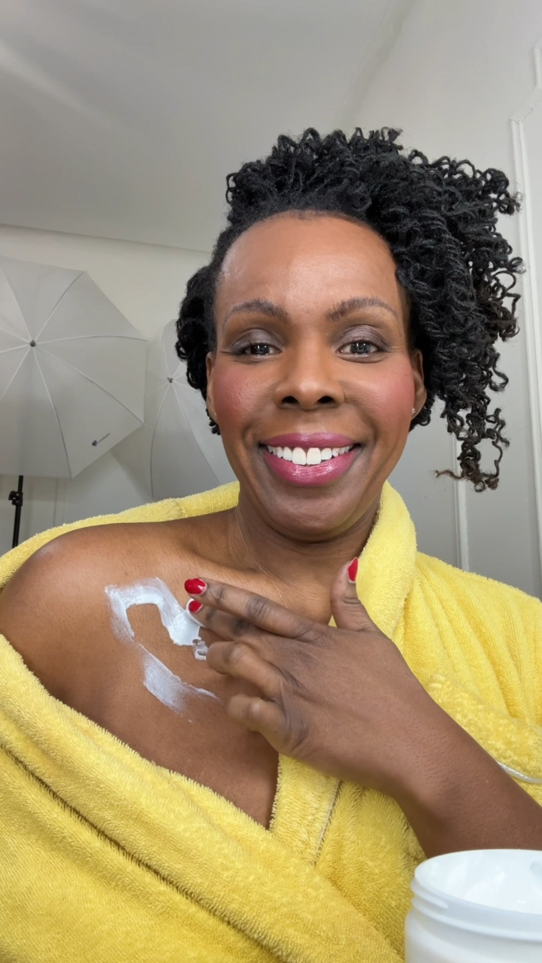 This formula is packed with hyaluronic acid — it pulls water into the skin so it looks plumper, smoother, softly alive. And the act of rubbing it in? That’s circulation. That’s lymphatic support. That’s me reminding myself: I am caring for this vessel.

#LTKBeauty #LTKmorningroutine #LTKValentine