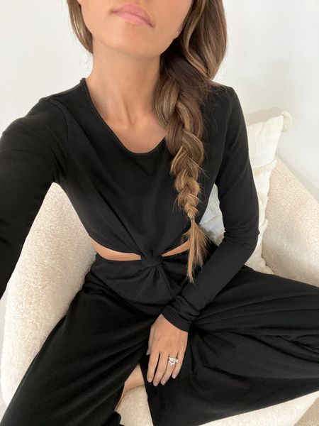 Cozy chic jumpsuits that can be dressed up or down. Perfect for everyday wear or to the airport!

// jumpsuit, spring outfit, spring outfits, winter outfit, winter outfits, loungewear, casual outfit, cozy outfit, airport outfit, travel outfit, pajamas, Lulus, Petal and Pup, #ltktravel #ltkstyletip

#LTKFind #LTKSeasonal #LTKunder50