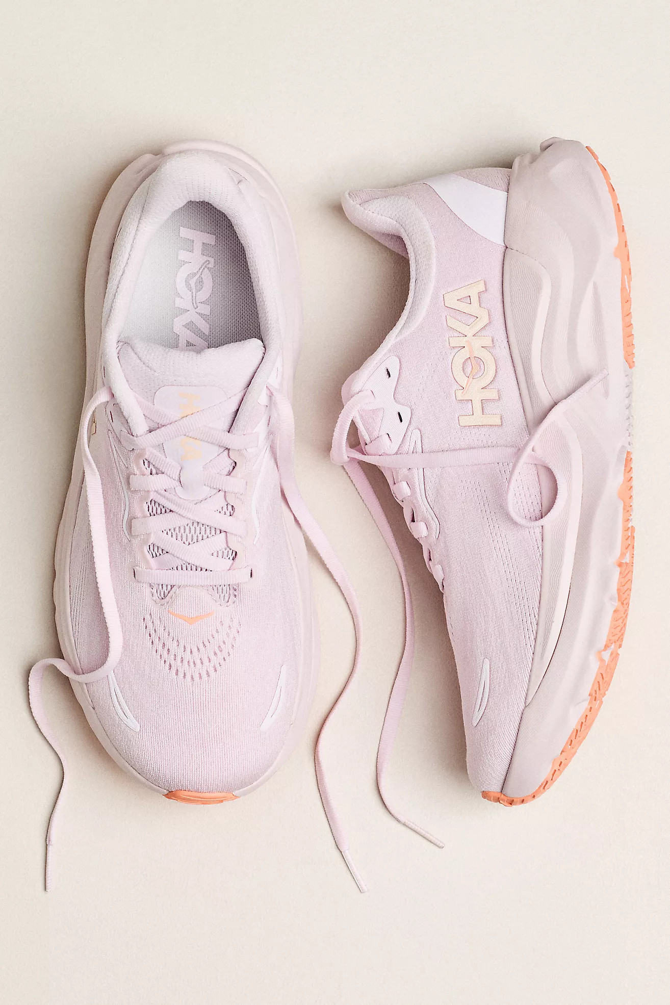 HOKA® Arahi 8 Sneakers | Anthropologie (US)