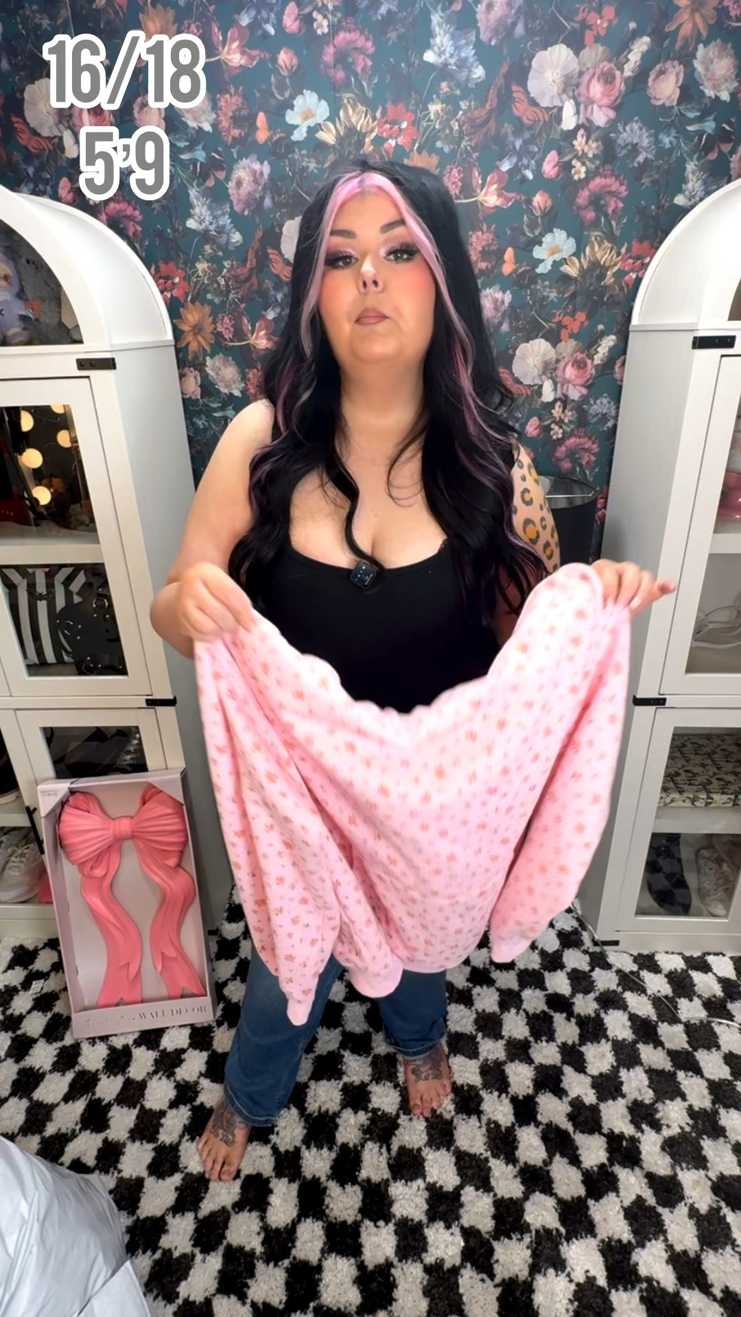 Amazon Ditsy Floral Hoodie! #girlyfinds #pinkfinds