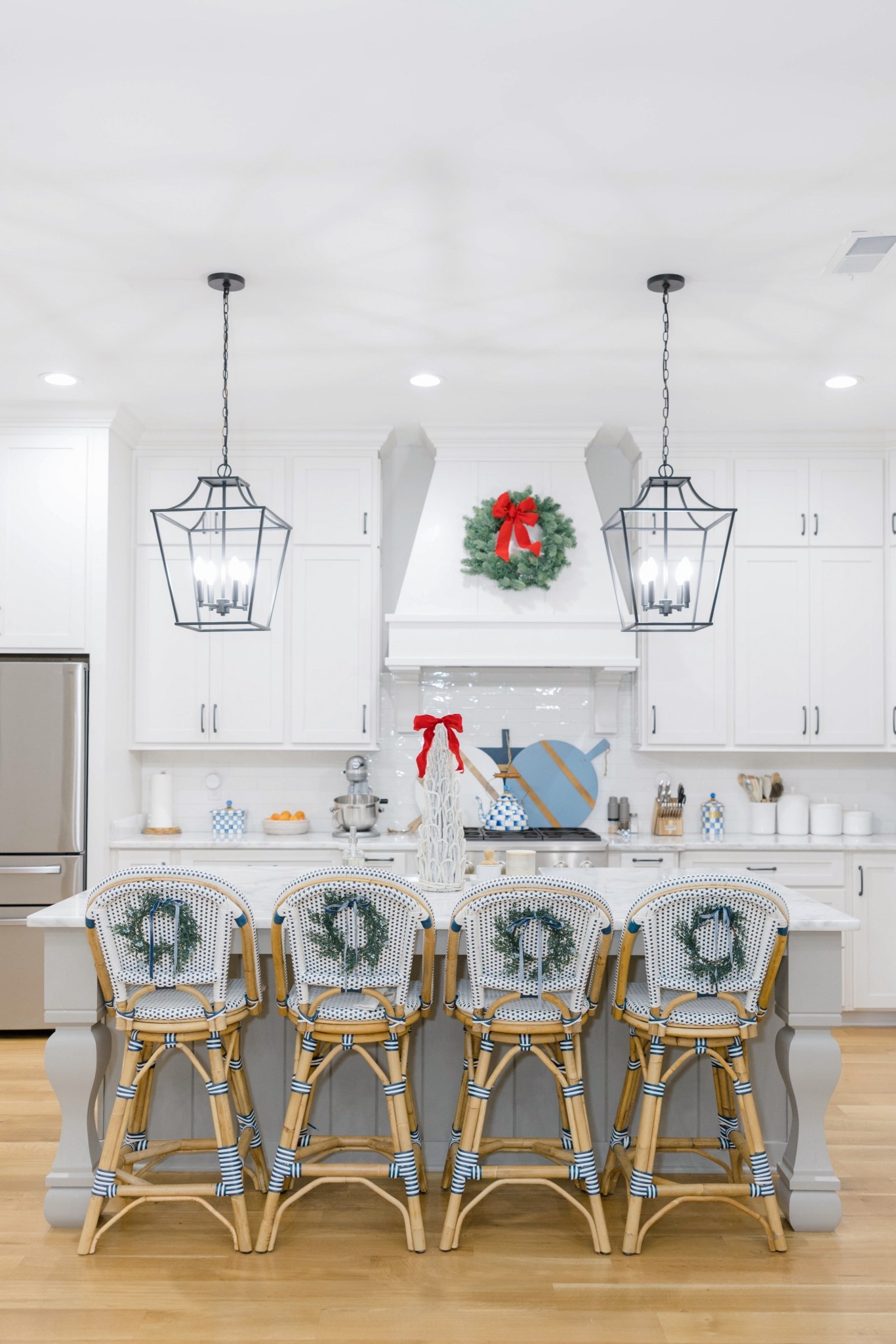 Obsessed with these little chair wreaths, and they are so affordable and on sale! 

#LTKHoliday #LTKHome #LTKCyberWeek