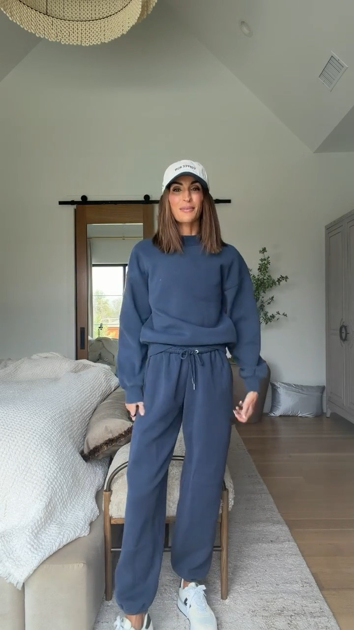 my favorite abercrombie sweats are on sale today! 🥳 crazy soft and such good quality, and they come in SO many colors! 🙌🏼 use code AF20 for an extra 20% off when you purchase in the app too!

#LTKSaleAlert