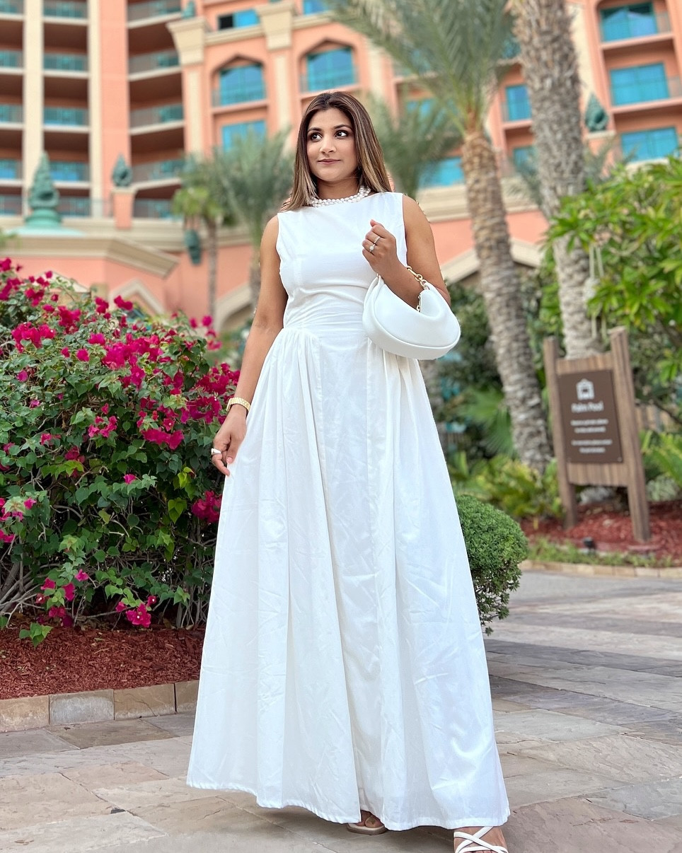 White dress>>>>>>>🤍

Outfit by @commense.official 
#commense #commensereview 
Bag: @michaelkors 

 #dubailife #dubaitravel #dubaï #delhiblogger #mumbaiblogger #vacationfit

#LTKTravel #LTKMostLoved #LTKPetite