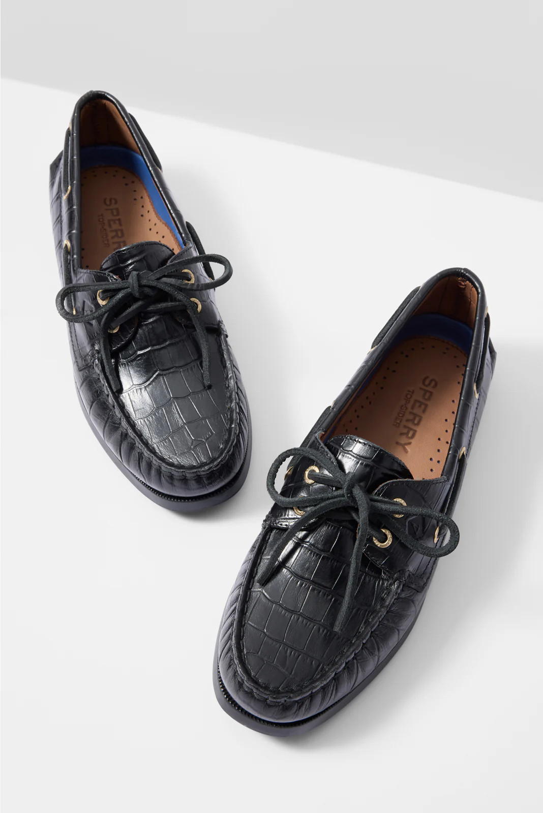 AO 2 Eye Croco Flat | Evereve