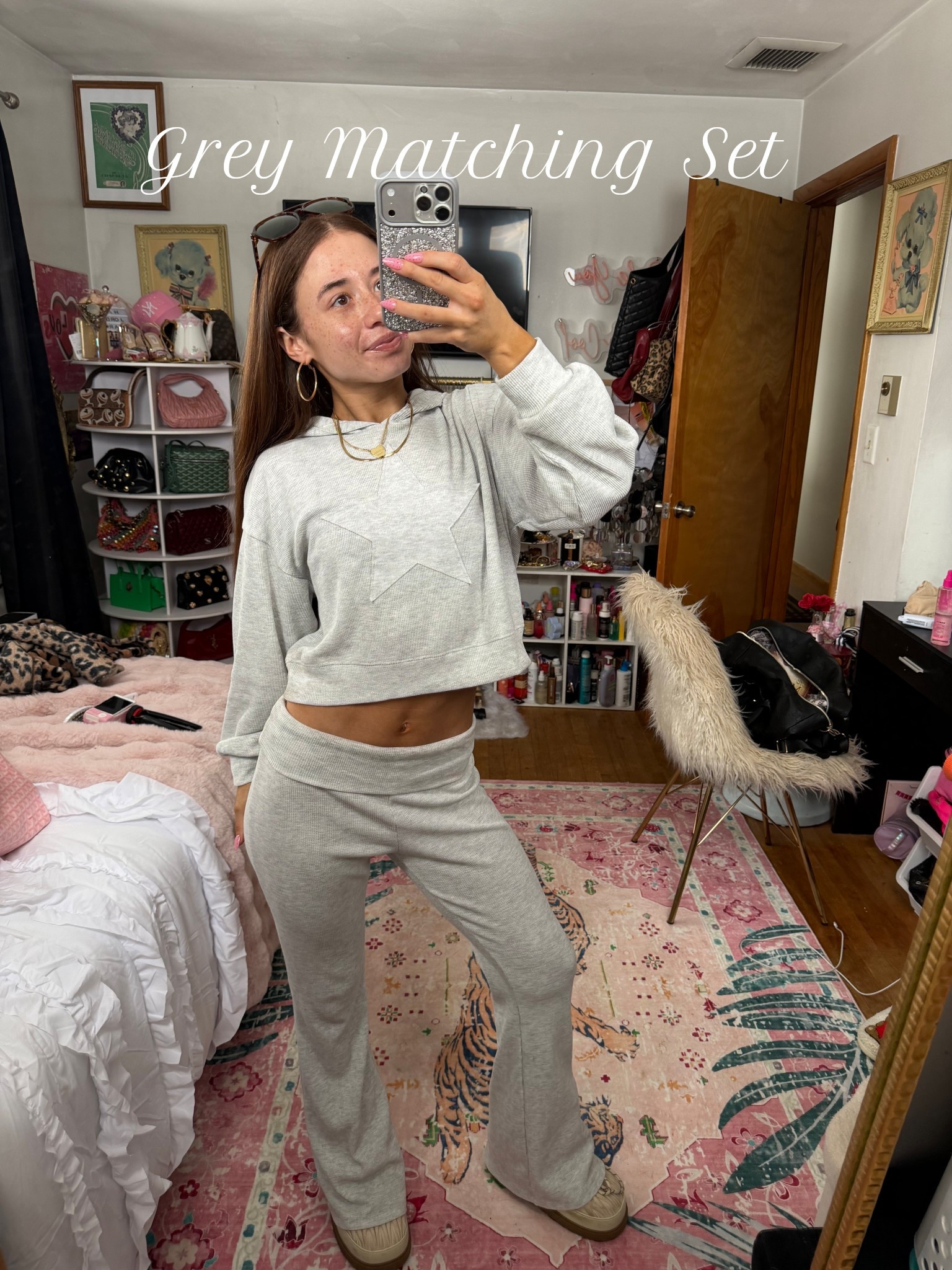 Grey matching set 🫶🏼✨💅🏼 #matchingset #grey #trendy 

#LTKValentine #LTKdayinmylife #LTKgrwm
